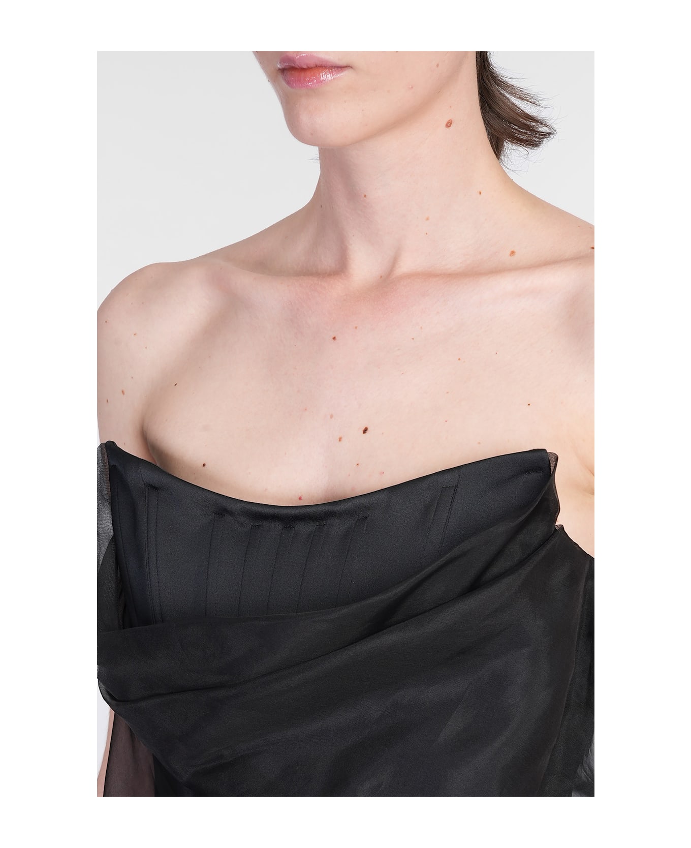 Del Core Topwear In Black Silk - black