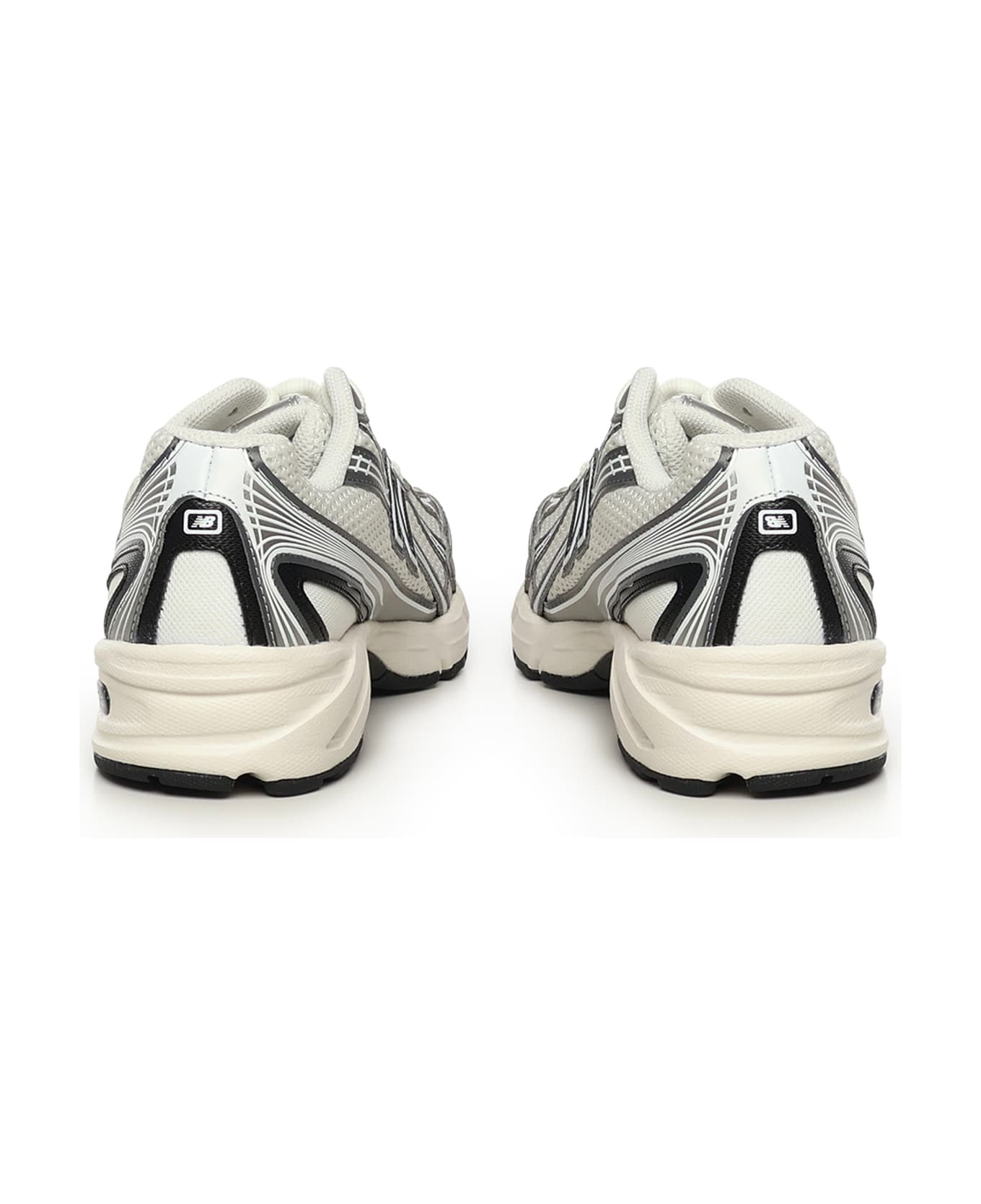 New Balance 740 Sneakers - Sea Salt/Black/Metallic Silver