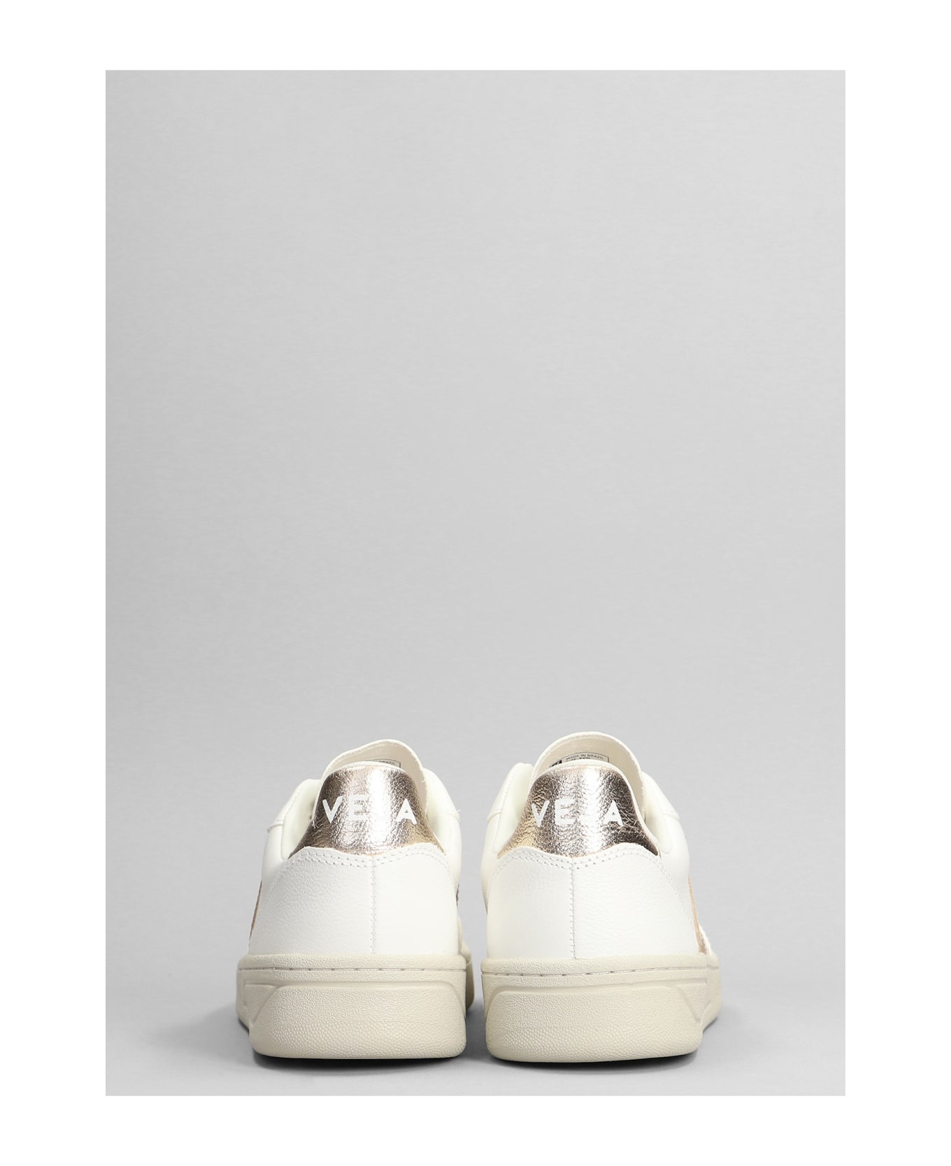 Veja V-10 Sneakers In White Leather - white