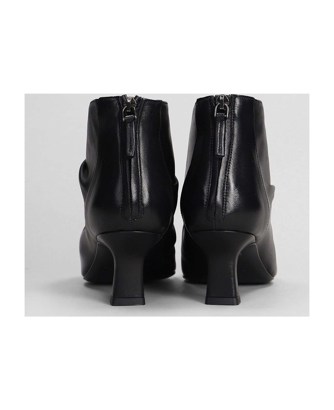 Julie Dee Texan Ankle Boots In Black Leather - black