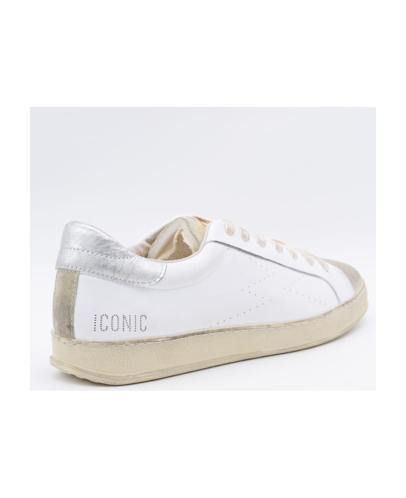 M.O.A. master of arts White Leather Sneakers - White