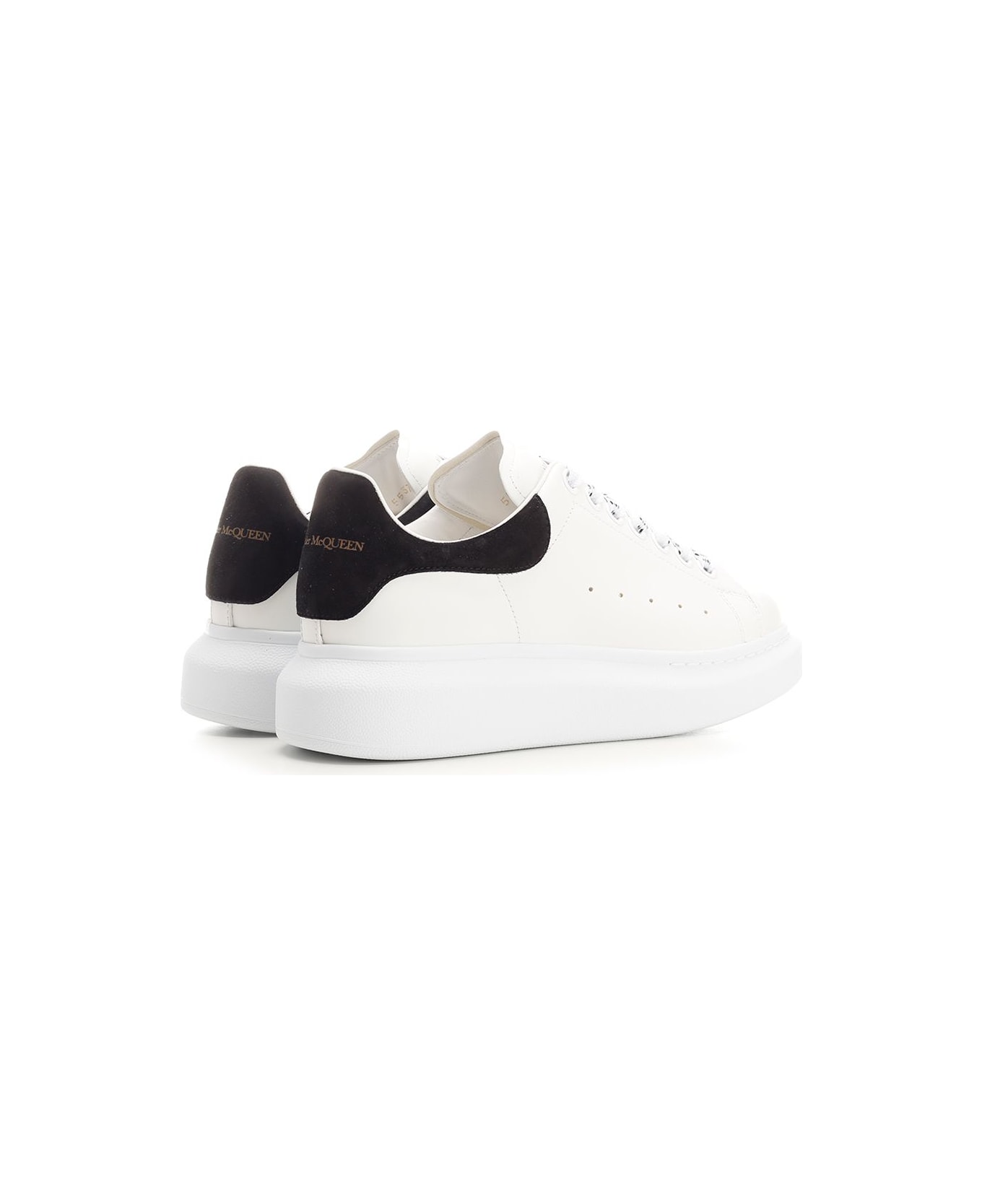 Alexander McQueen Oversized Sneakers With Black Heel - Black スニーカー