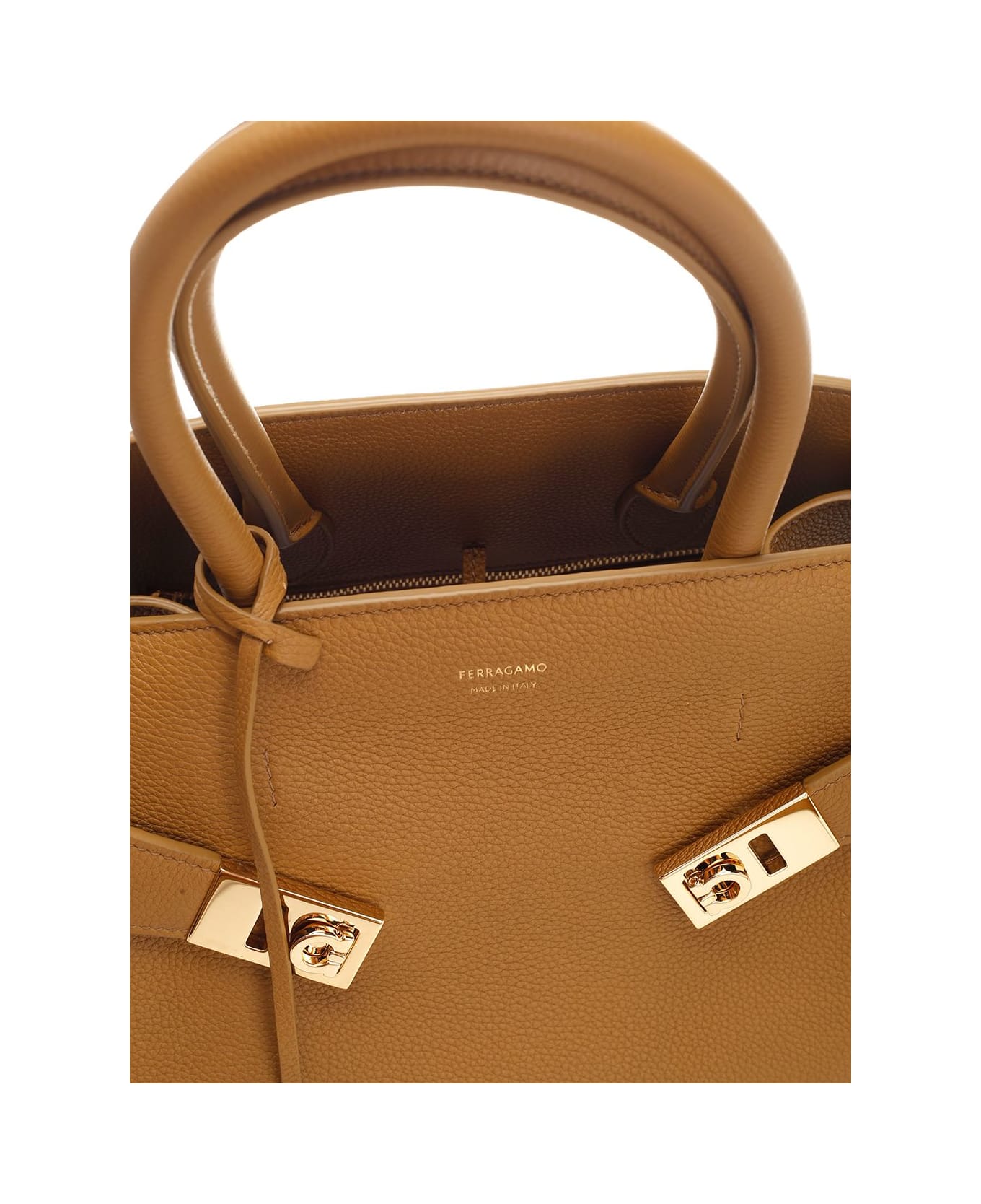 Ferragamo Tote Bag 
hug
 Small - Leather Brown