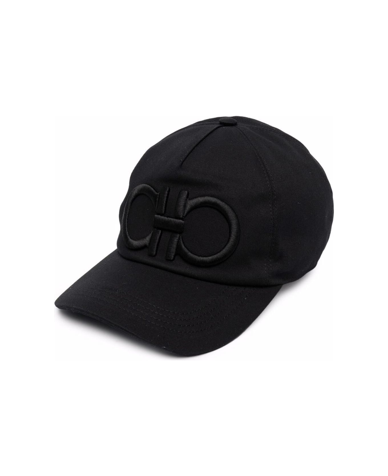 Ferragamo Black Baseball Cap With Gancini Embroidery In Cotton Man - Black 帽子