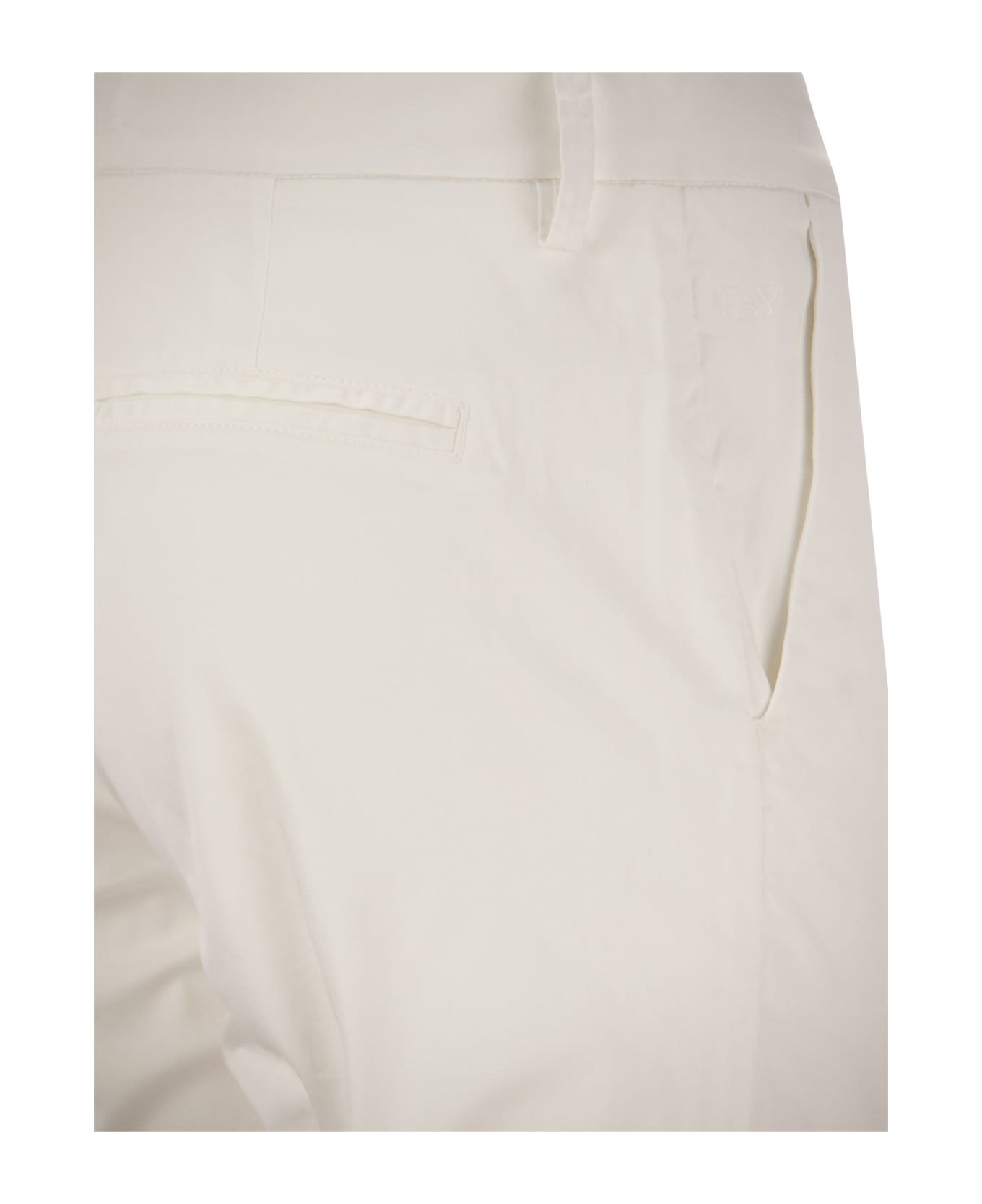 Fay Chino Trousers - White ボトムス