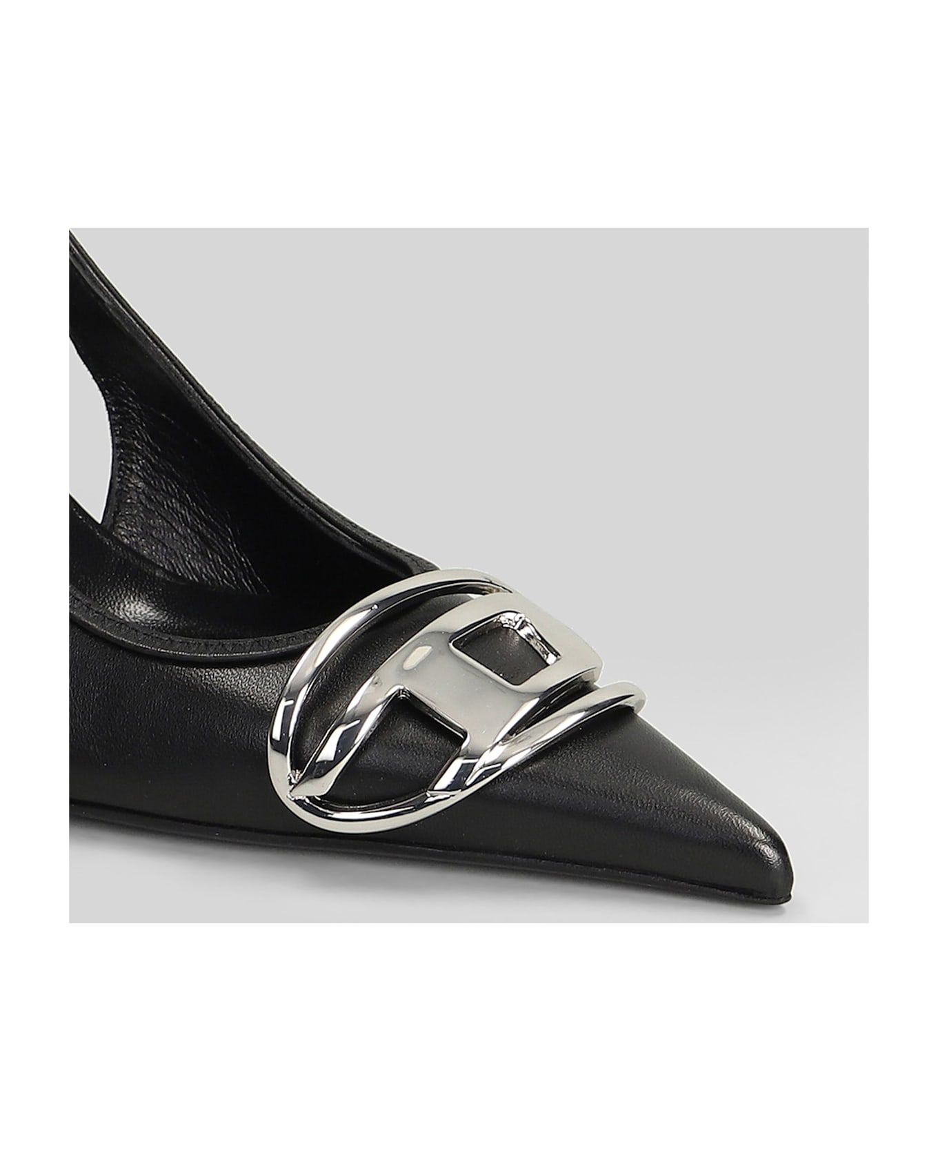 Diesel D Venus Pumps In Black Leather - black