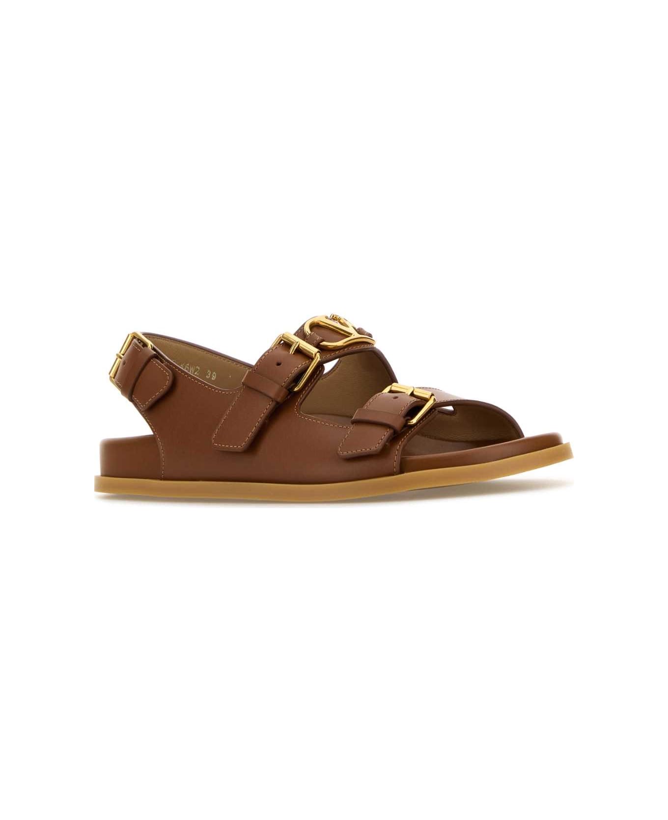 Valentino Garavani Biscuit Leather Sandals - TOBACCO