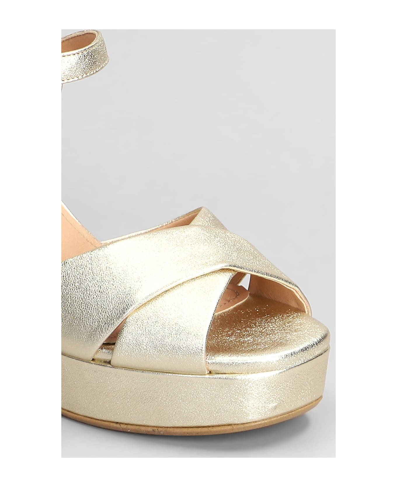 Julie Dee Sandals In Platinum Leather - platinum