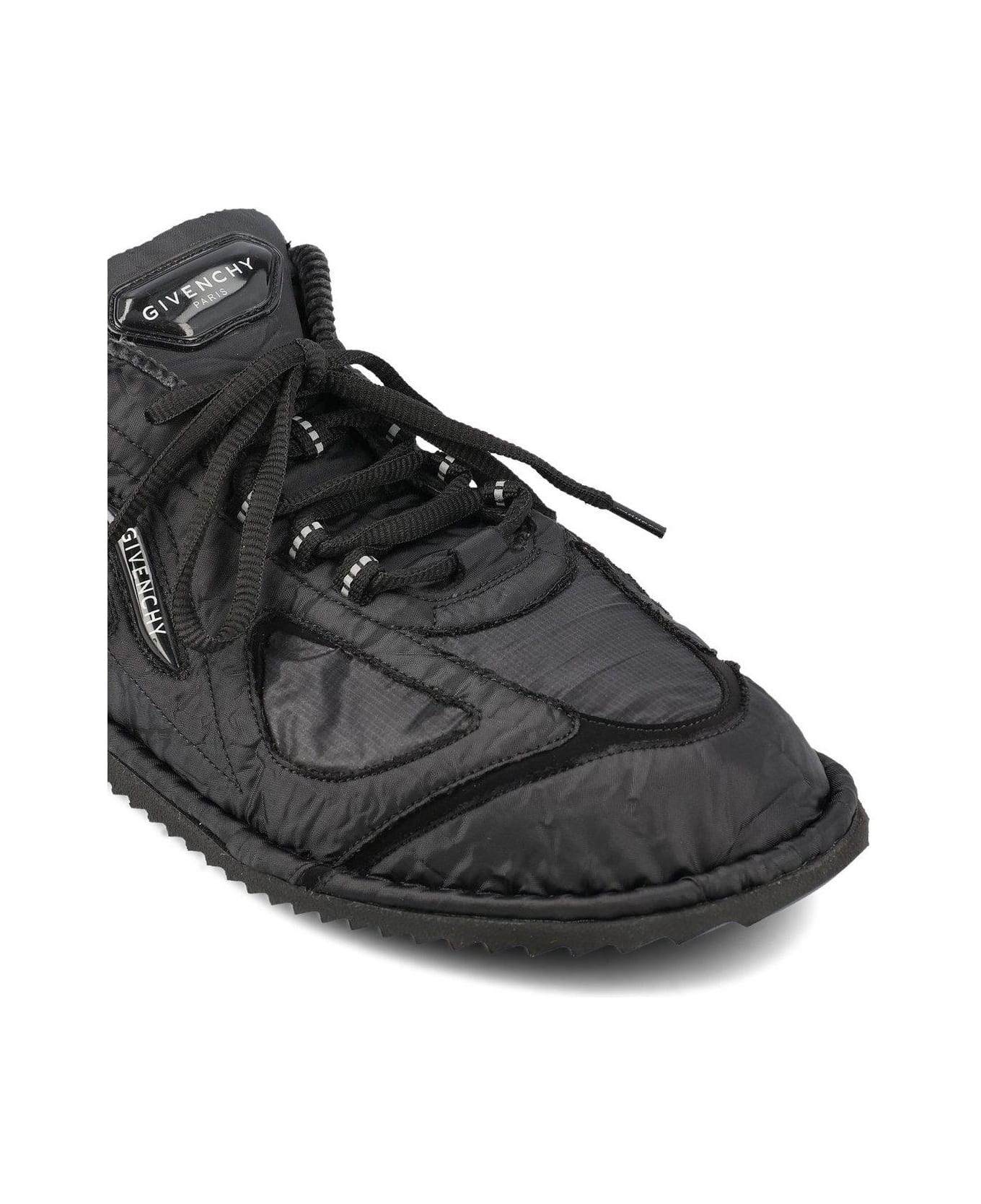 Givenchy Logo Patch Low-top Sneakers - Black