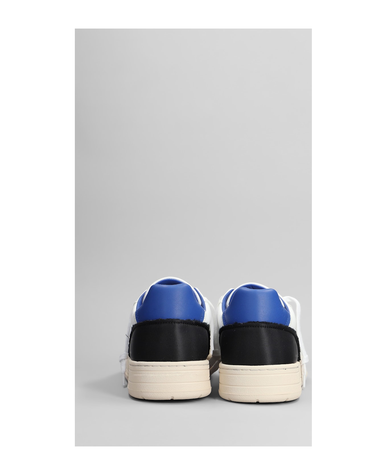 D.A.T.E. Court 2.0 Vintage Sneakers In White Suede And Leather - white