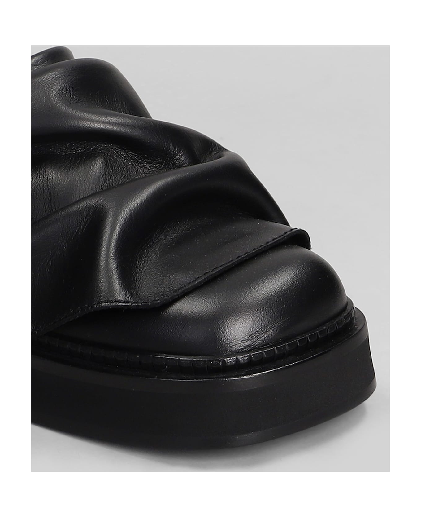 The Attico Mini Robin Slipper-mule In Black Leather - black