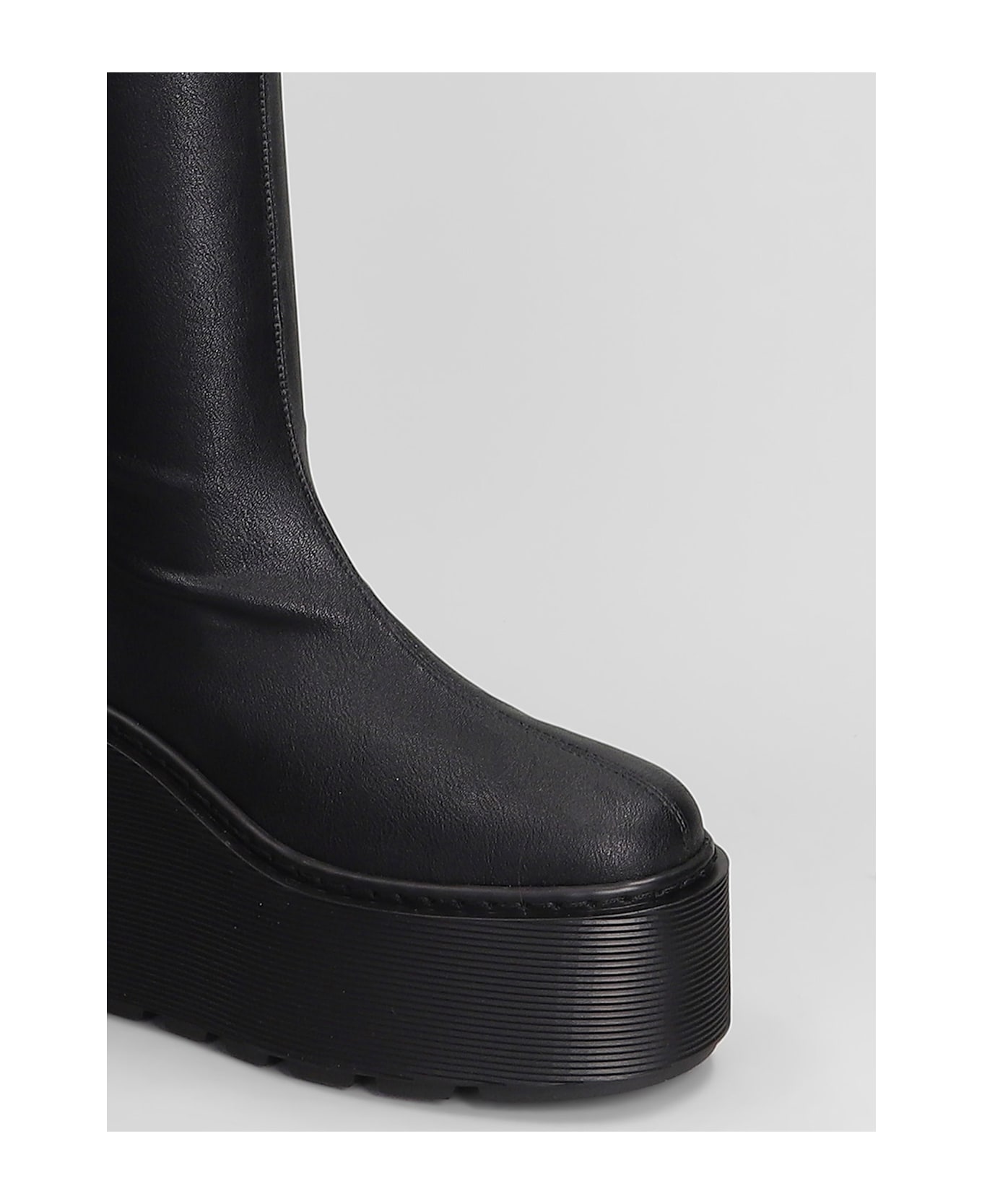 Vic Matié Davidson 101 High Heels Boots In Black Leather - black