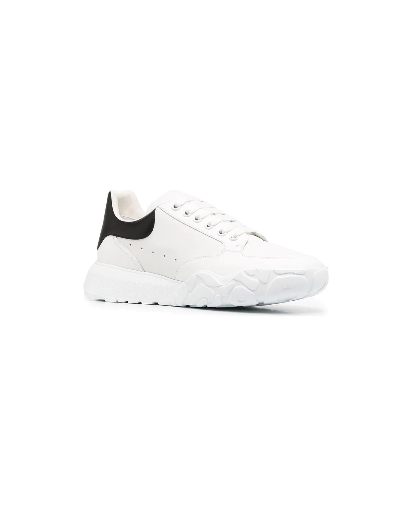 Alexander McQueen Trainer Court Oversize Sneakers In White And Black - White