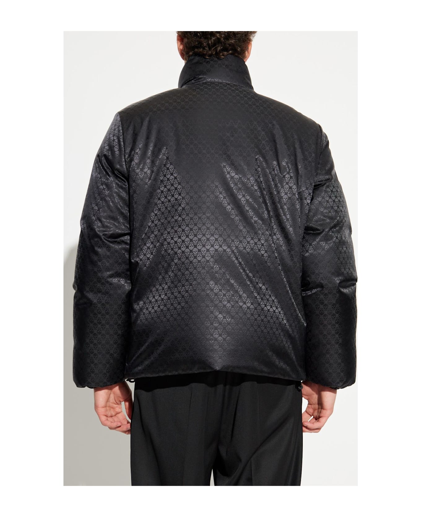 Alexander McQueen Puffer Jacket With Logo - Black