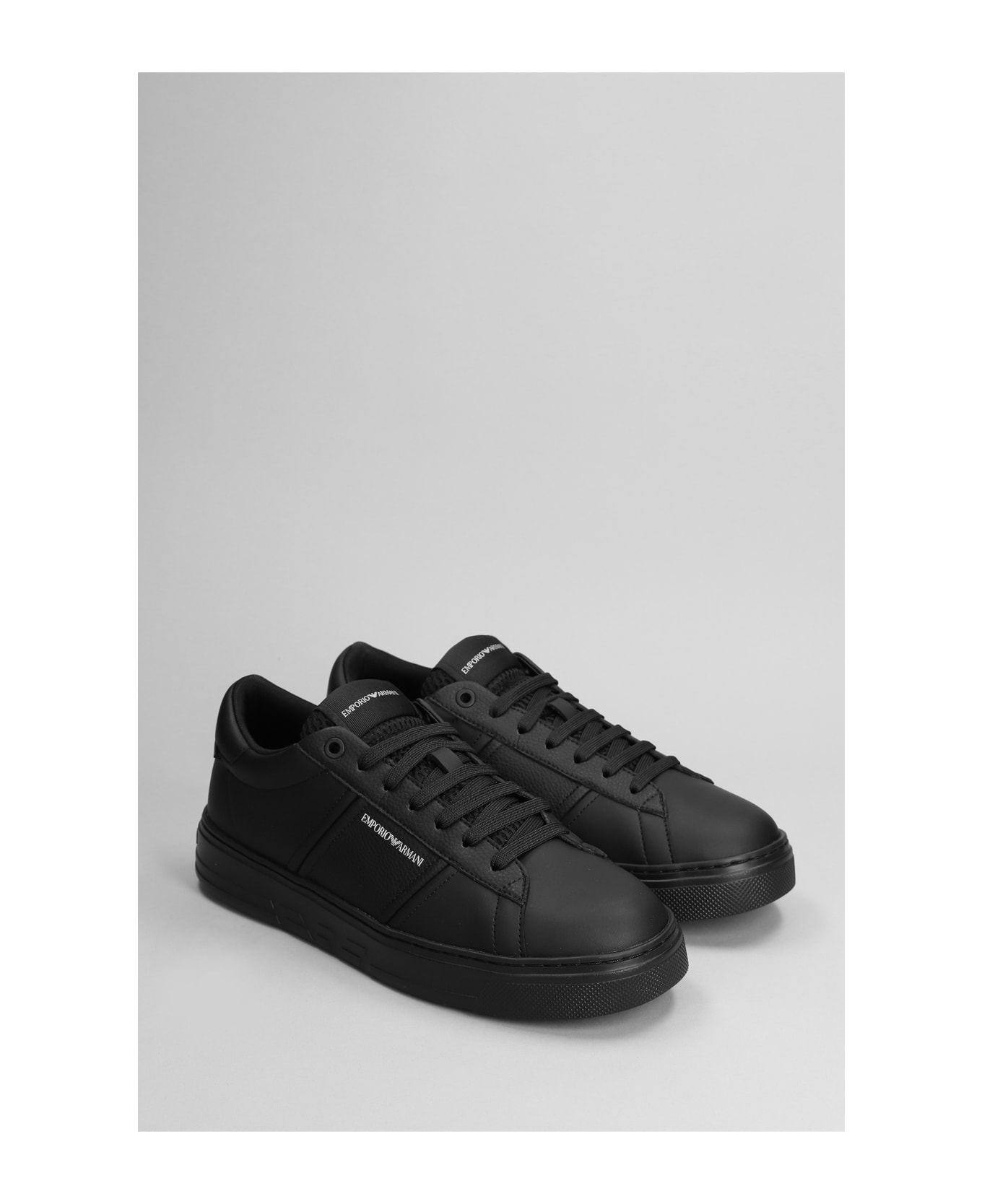 Emporio Armani Sneakers In Black Leather - Black スニーカー