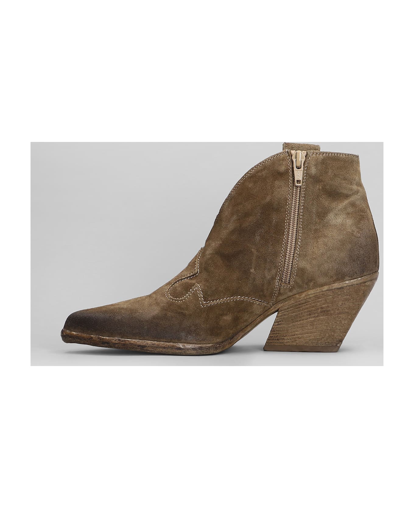 Elena Iachi Texan Ankle Boots In Camel Suede - BLACK