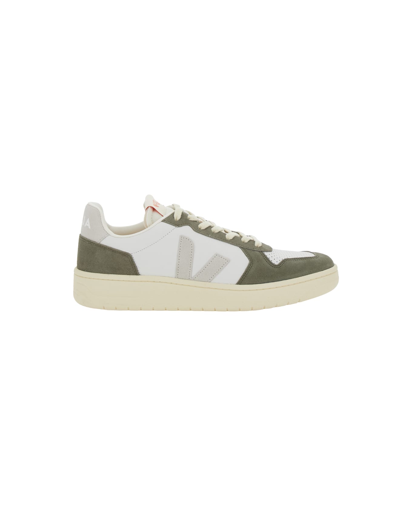 Veja 
v-82
 Green Low Top Sneakers With Logo Patch On Tongue And Side And Logo Lettering On The Heel In Leather Unisex - Green