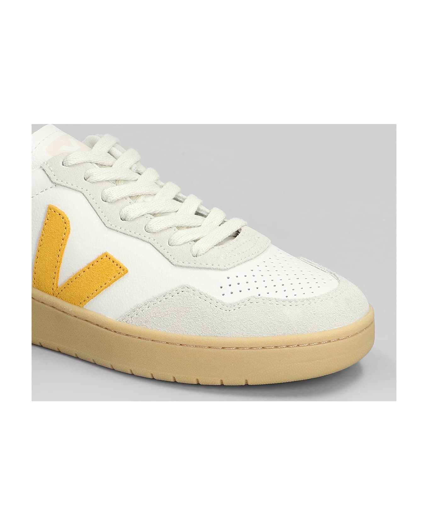 Veja V-90 O.t. Sneakers In White Suede And Leather - white