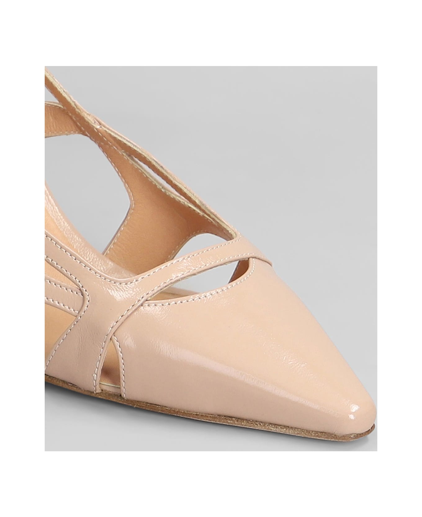 Julie Dee Pumps In Powder Leather - powder