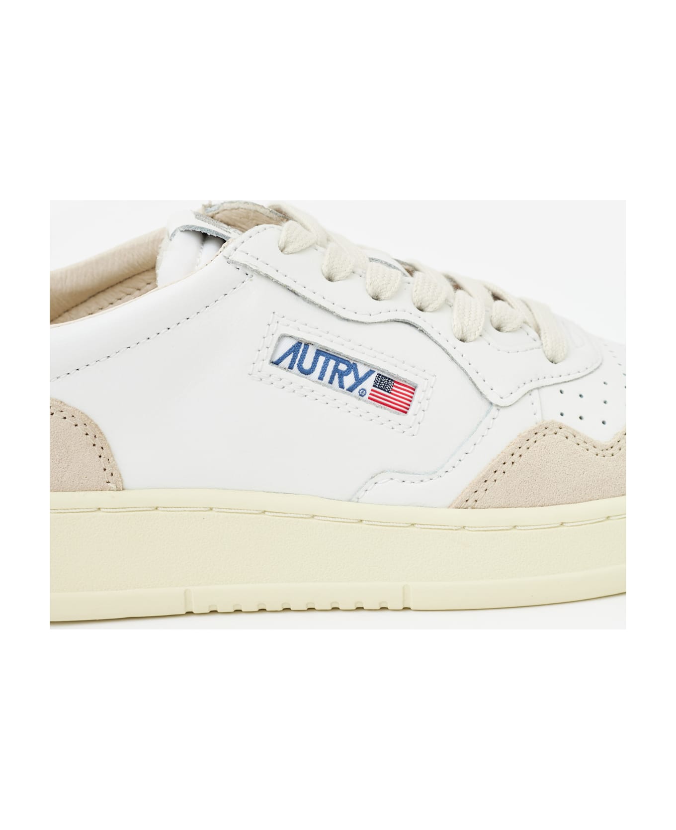 Autry 01 Low Sneakers - white