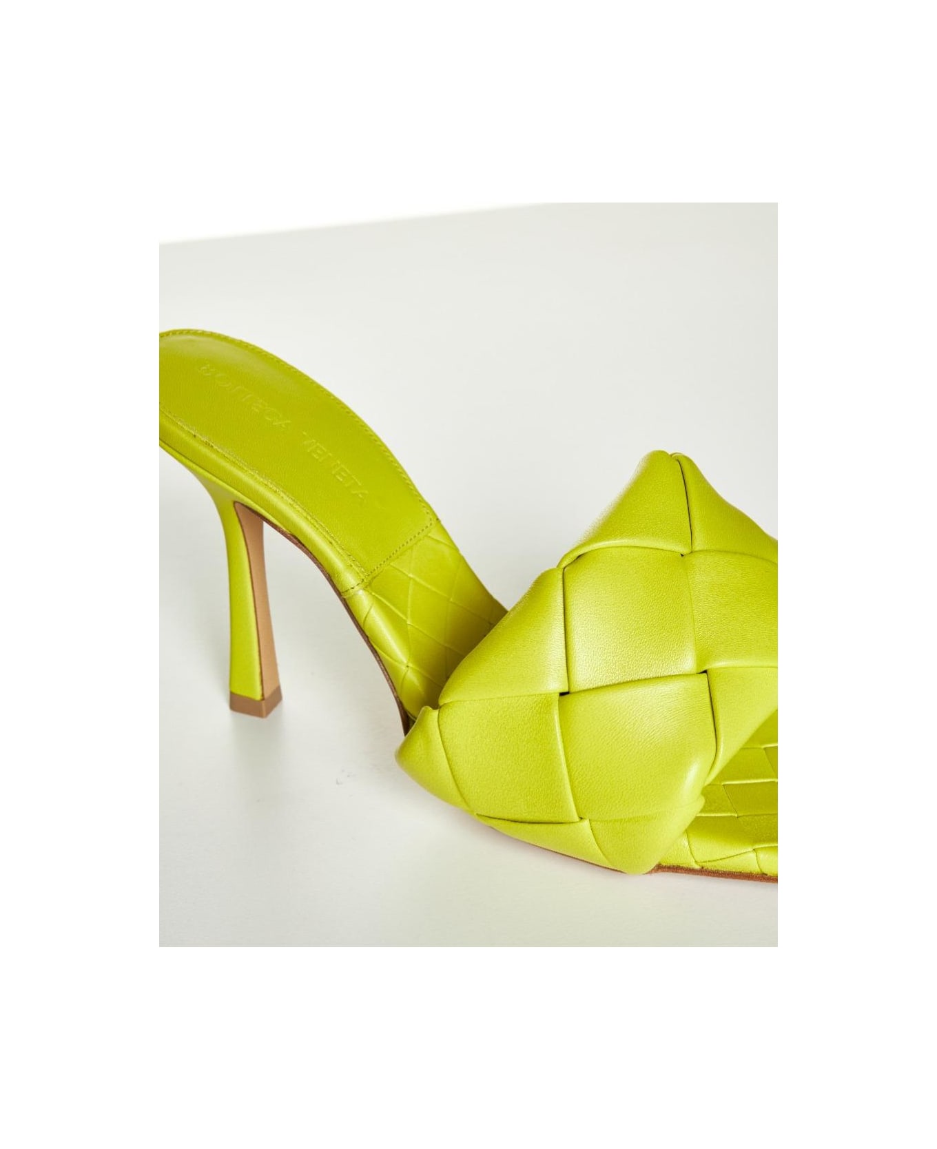 Bottega Veneta Lido Intrecciato Leather Sandals - GREEN