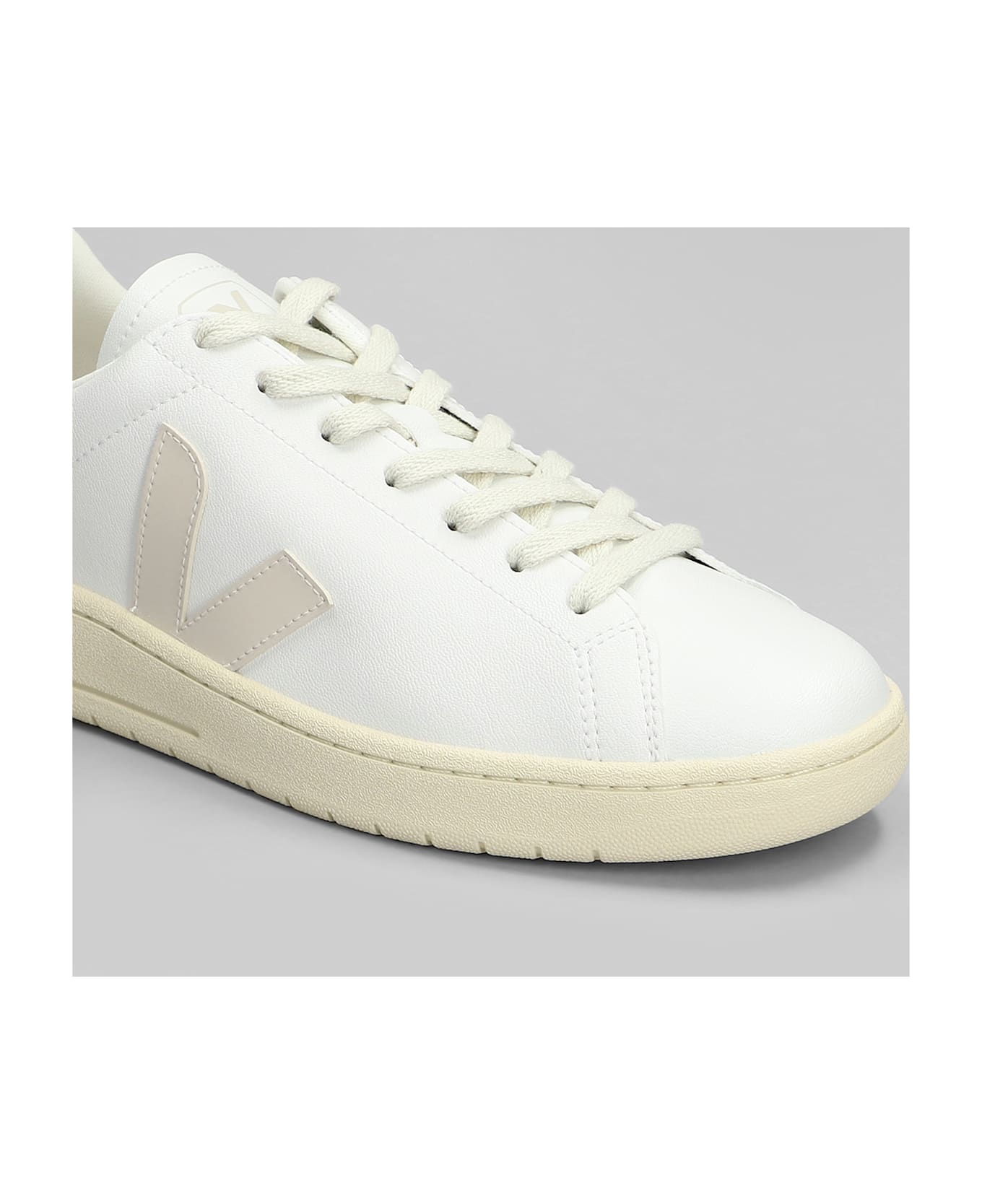 Veja Urca Sneakers In White Leather - white
