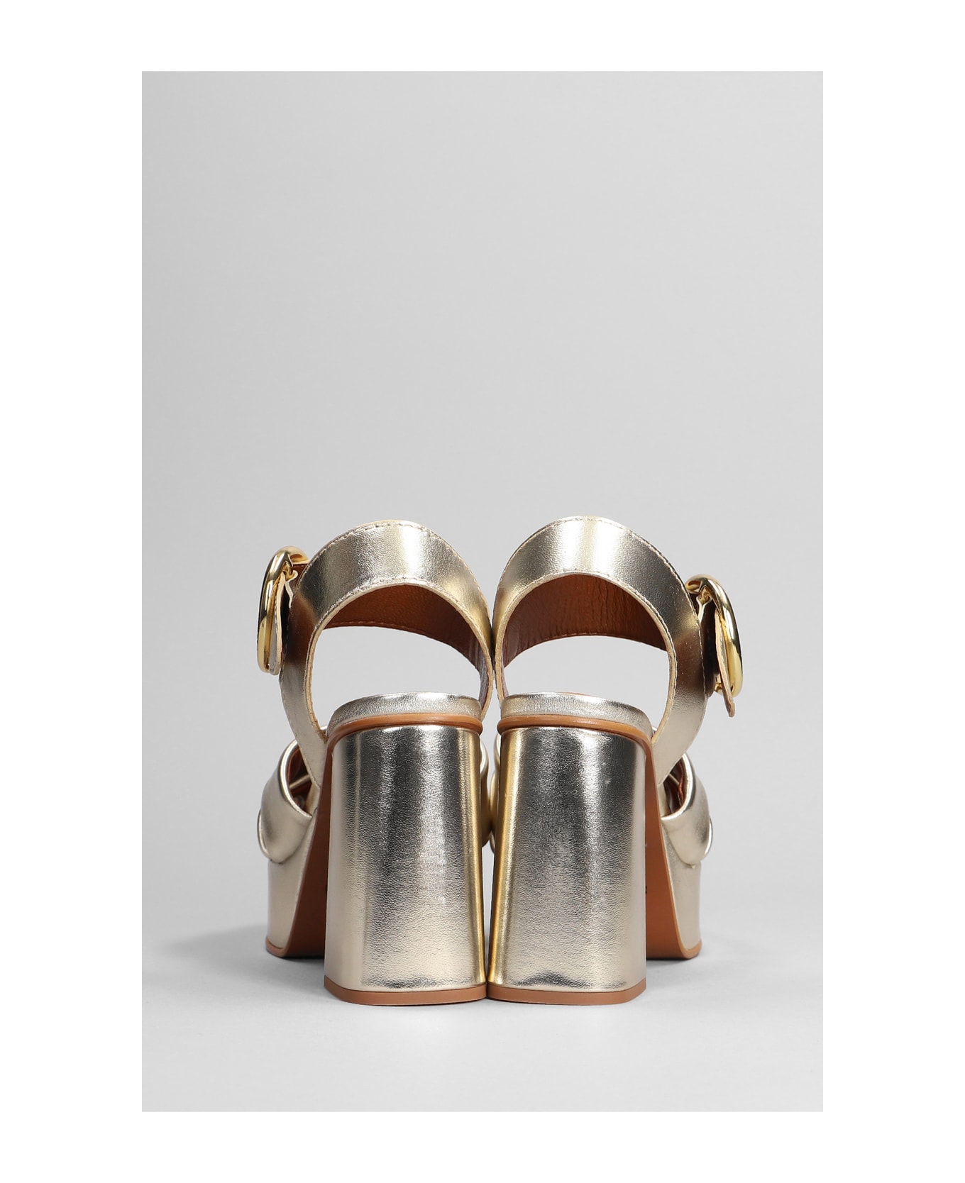 See by Chloé Lyna Sandals In Platinum Leather - Grey