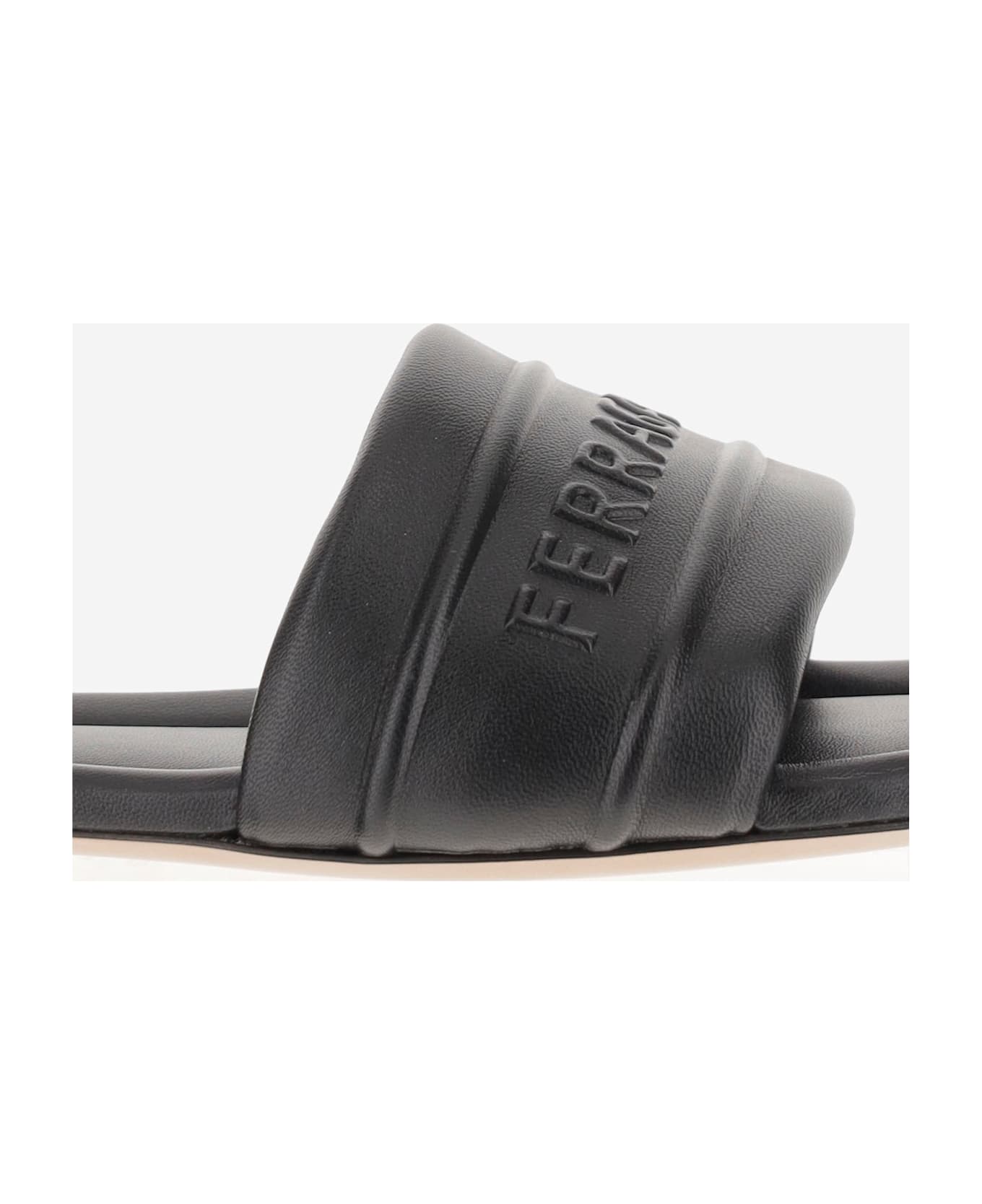 Ferragamo Leather Sandals With Logo - Black