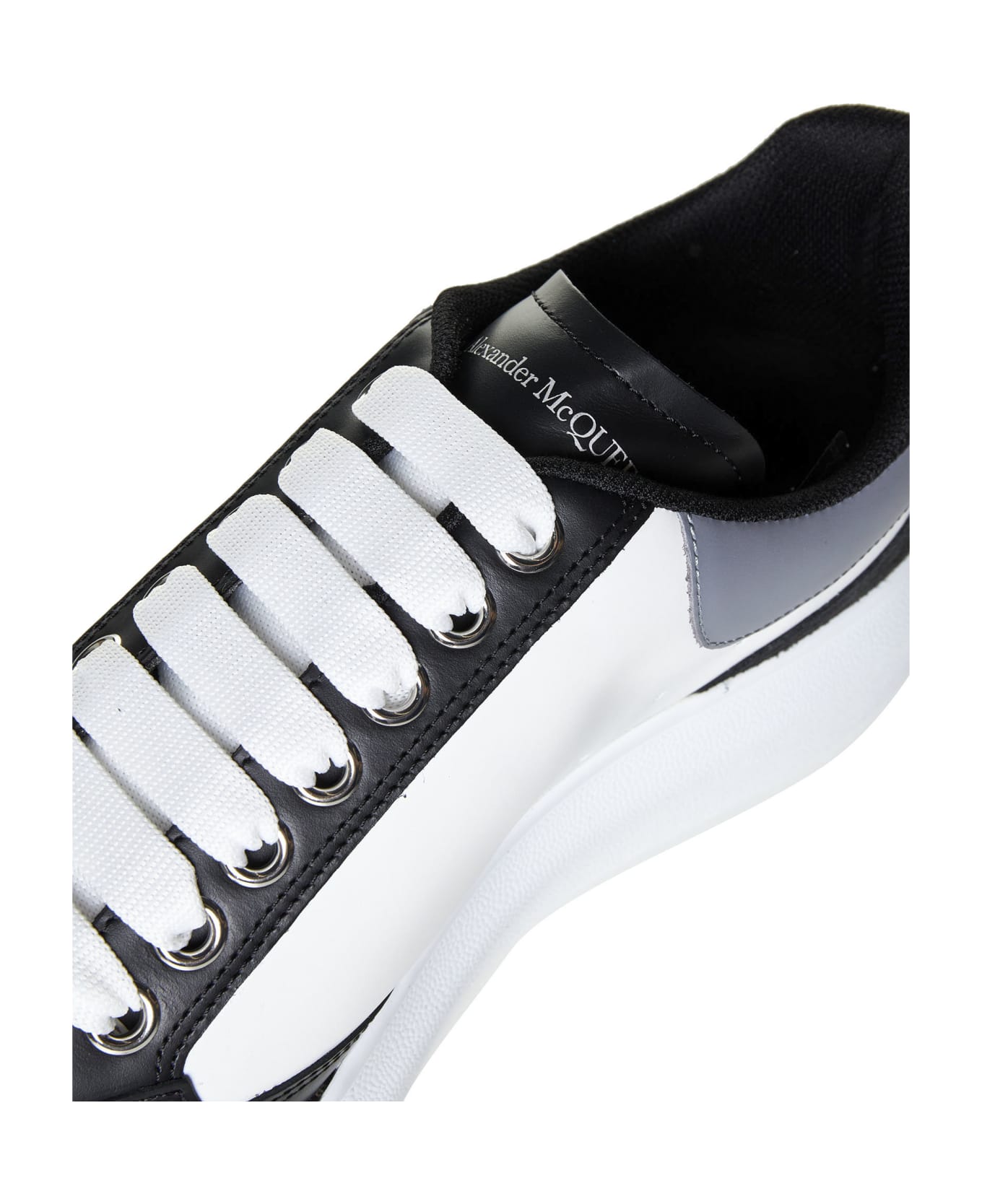 Alexander McQueen Oversized Leather Sneakers - Black/white/black
