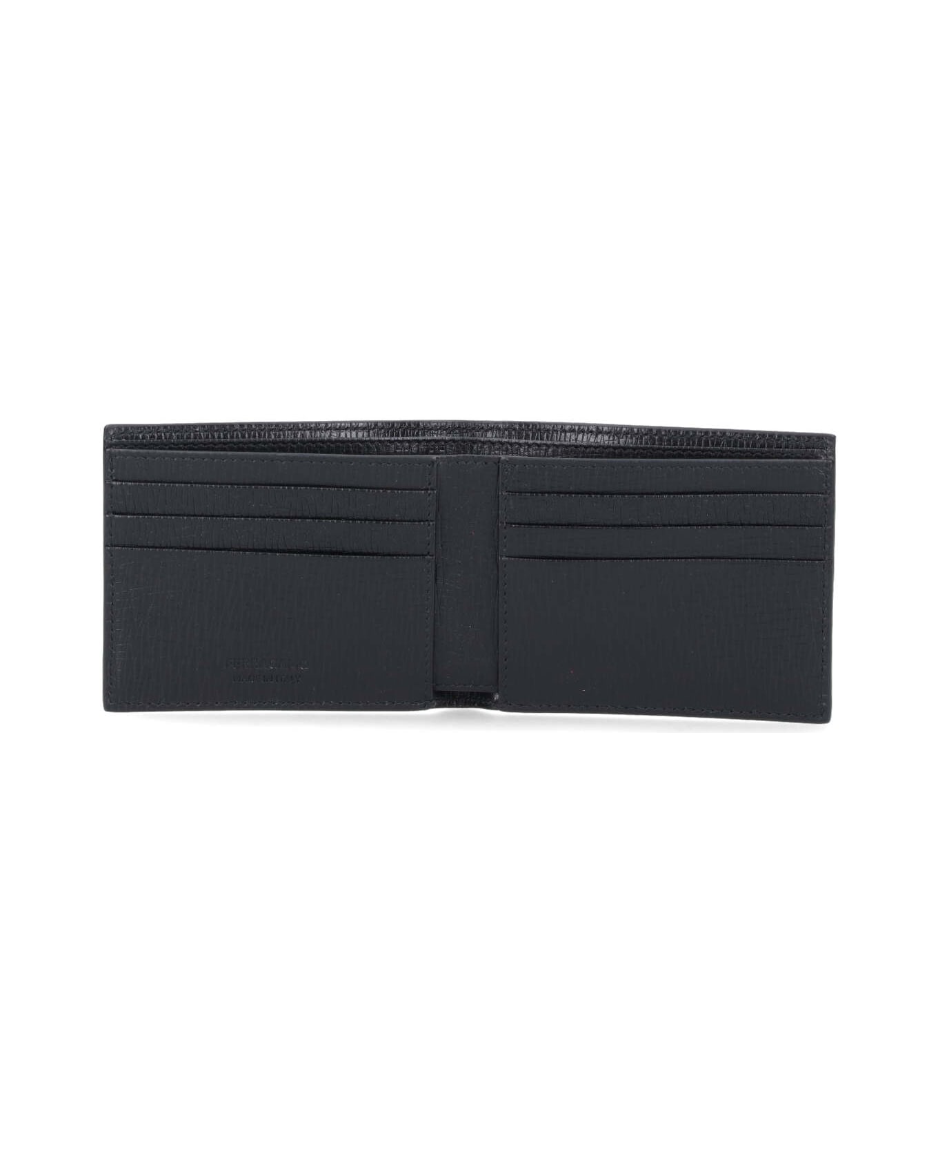 Ferragamo Bi-fold Wallets - Black   財布