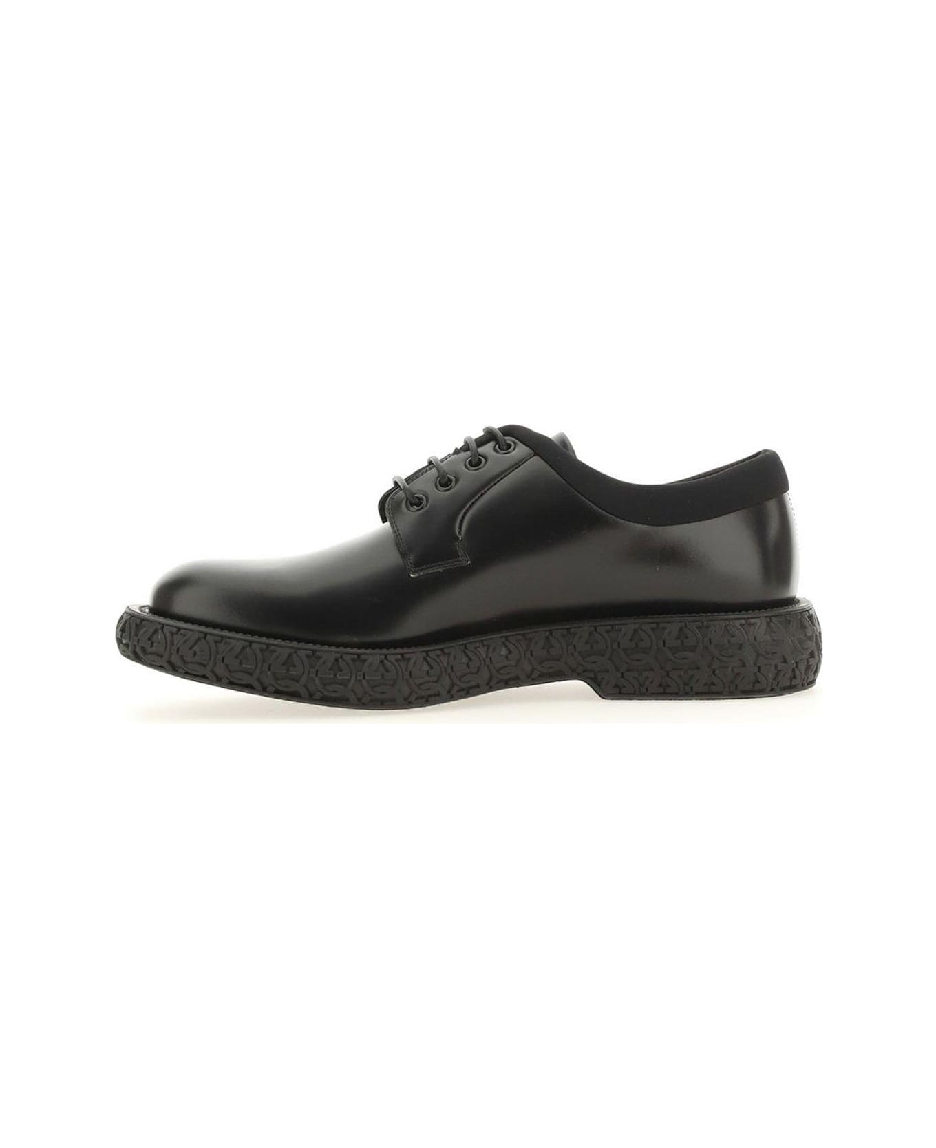 Ferragamo Round-toe Lace-up Shoes - Black ローファー＆デッキシューズ