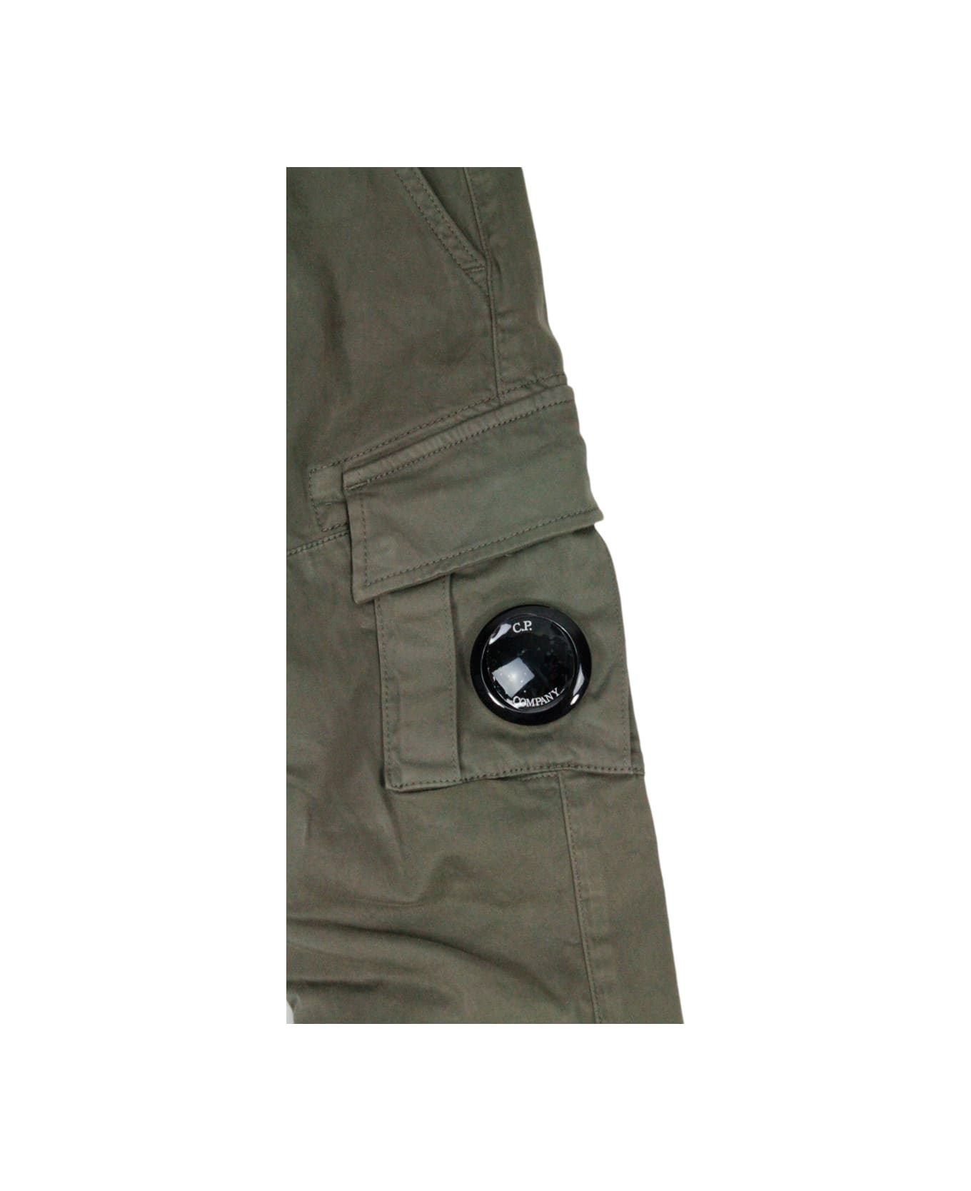 C.P. Company Cargo Pants With Pockets And Lens With Internal Drawstring And America Pockets With Zip And Button Closure - Military