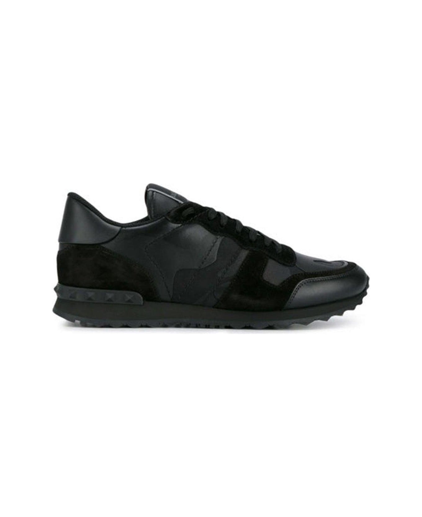 Valentino Garavani Garavani Rockstud Camouflage Rockrunner Sneakers - Black