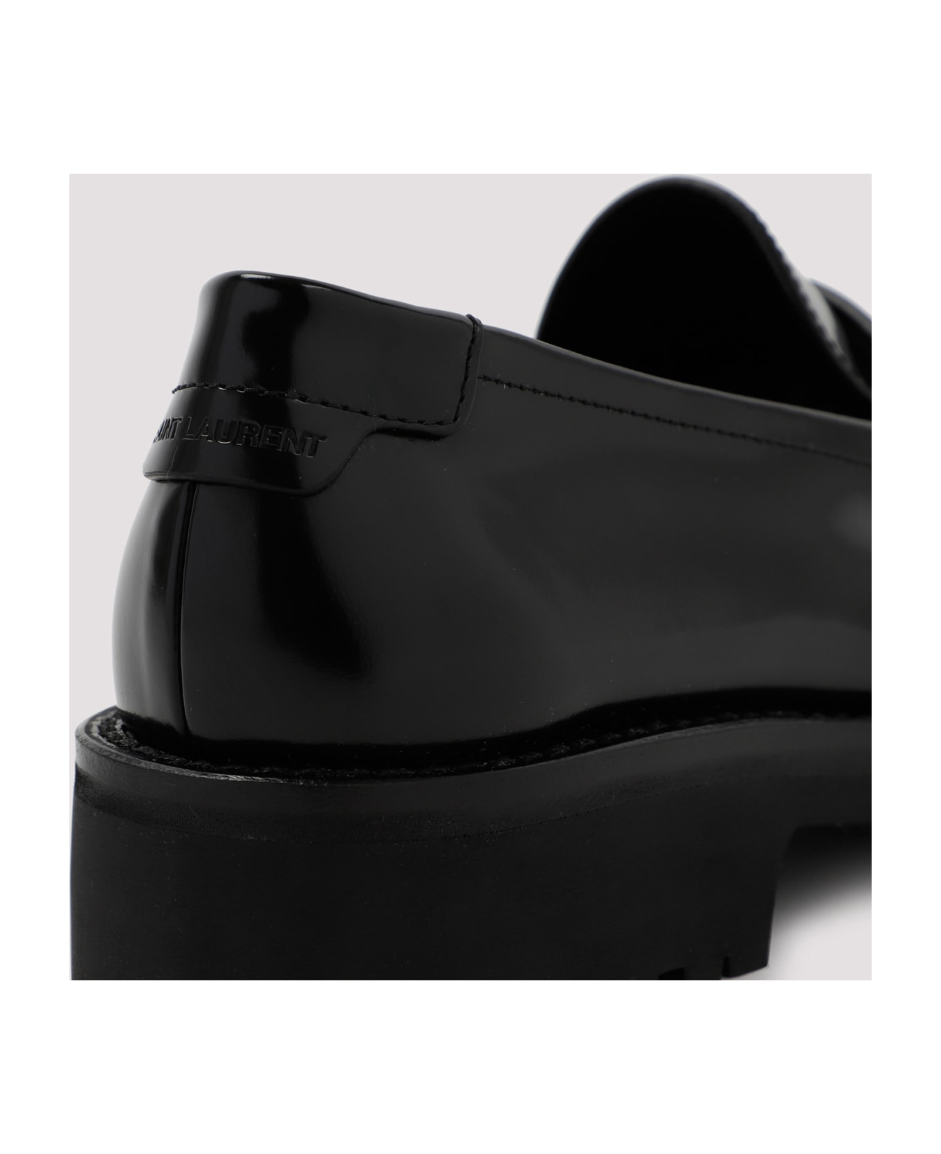 Saint Laurent Loafers - Nero フラットシューズ