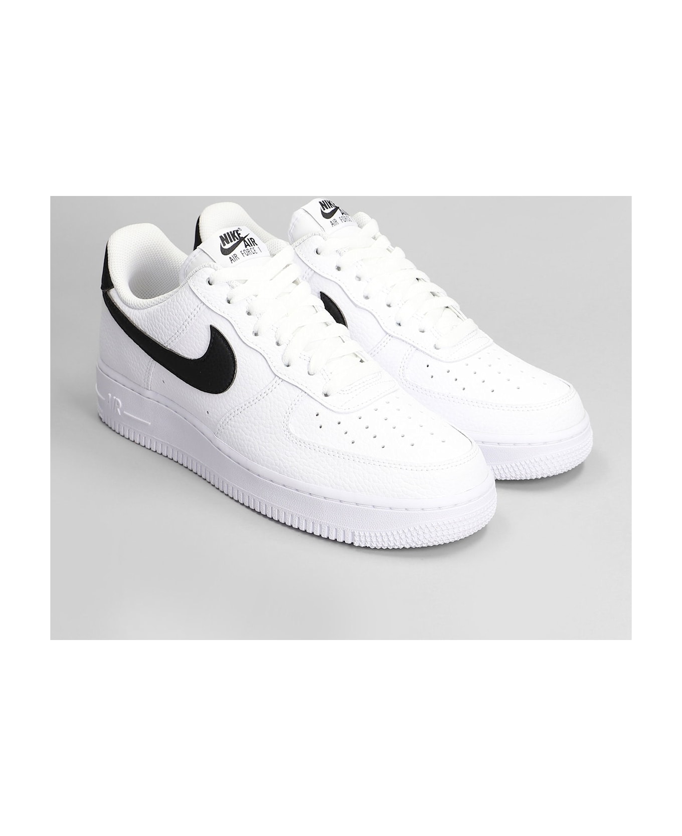 Nike Air Force 1 07 Sneakers In White Leather - white