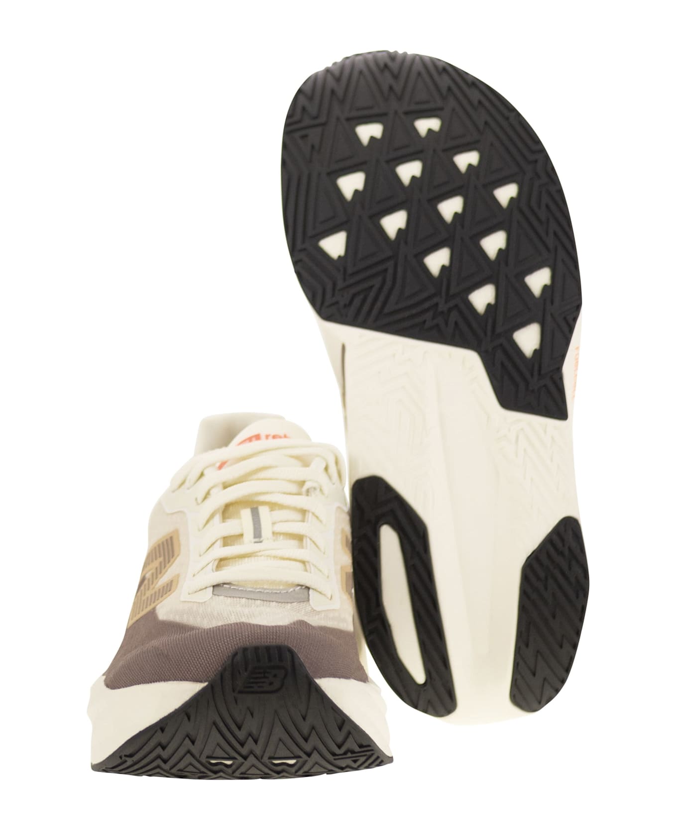 New Balance Fuelcell Rebel V4 - Sneakers - Cream