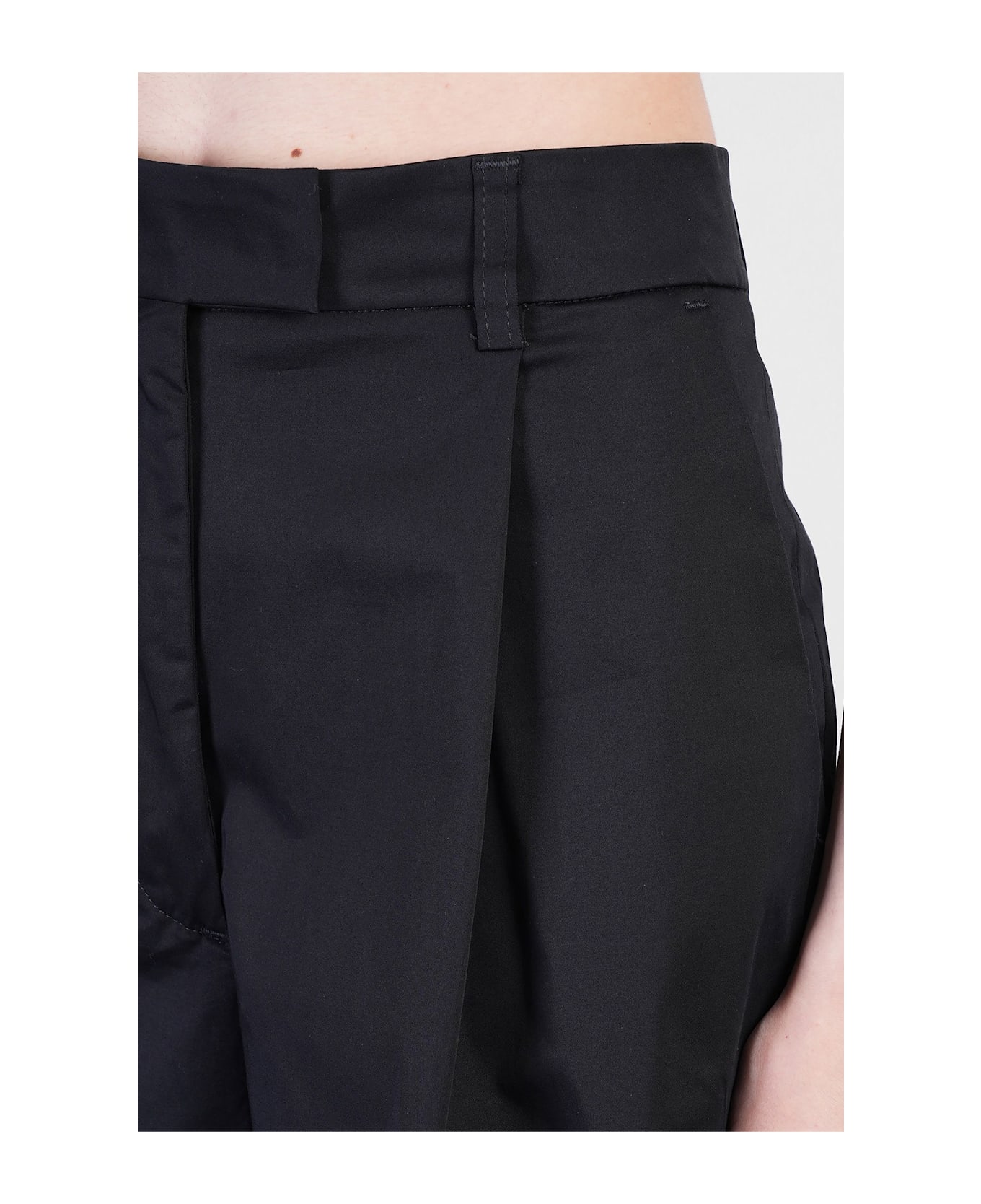 TheLatest Bea 31b5 Shorts In Black Cotton - black