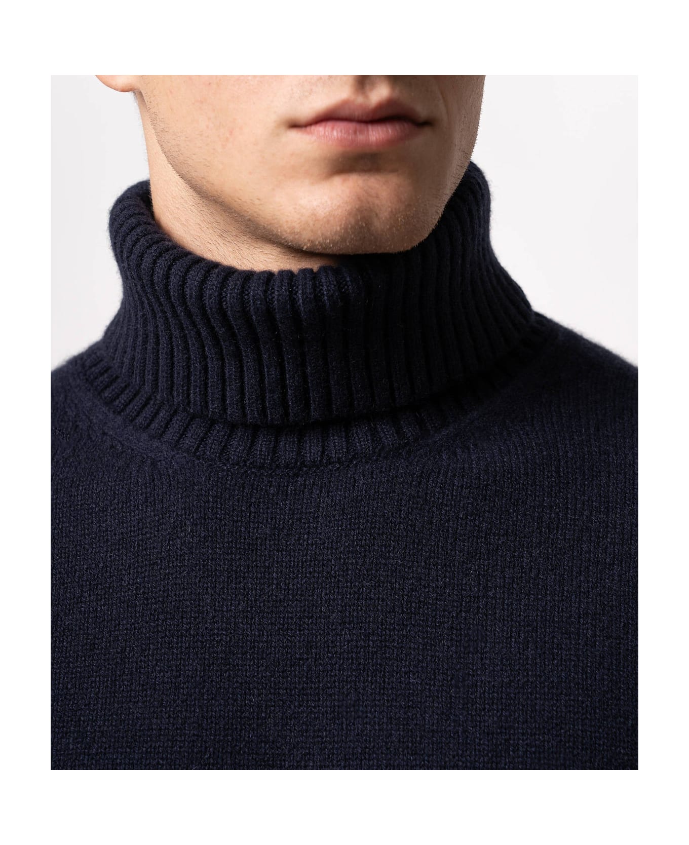 Larusmiani Turtleneck Sweater 
diablerets
 Sweater - MidnightBlue