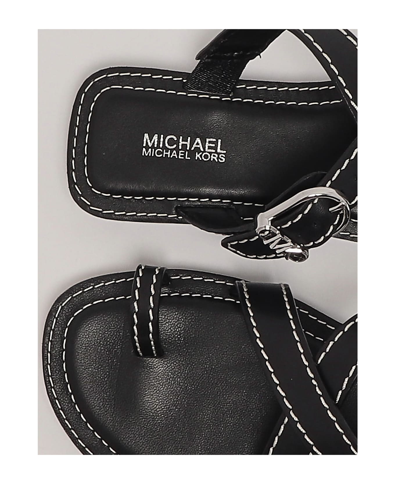 Michael Kors Ashton Flat Thong Sandal - NERO サンダル
