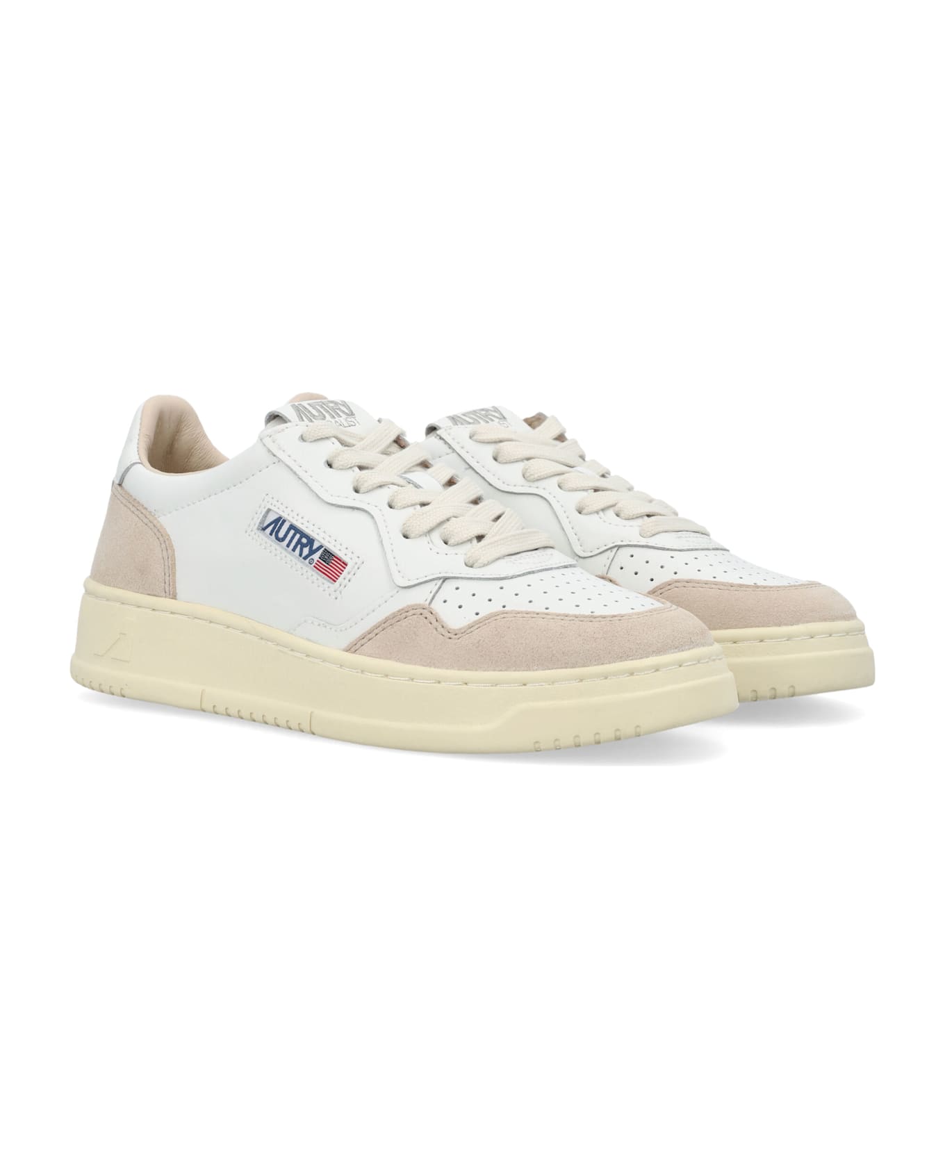 Autry Medalist Low Woman Sneakers - WHT WHT