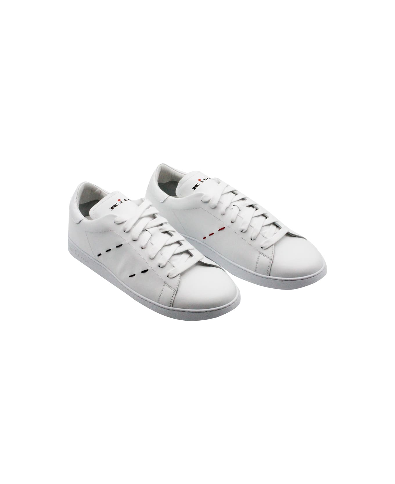 Kiton Lightweight Sneaker Shoe In Soft Leather With Contrasting Color Finishes And Stitching. Tongue With Logo Print And Lace Closure. - White スニーカー