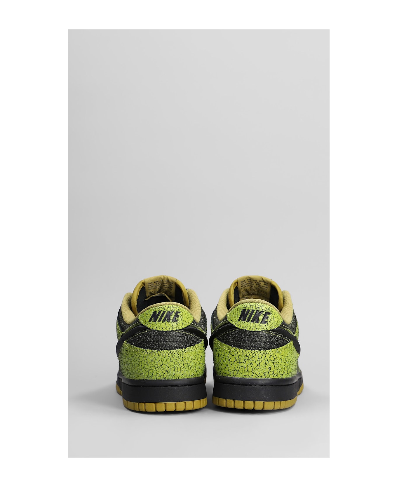Nike Dunk Low Retro Sneakers In Green Leather - green