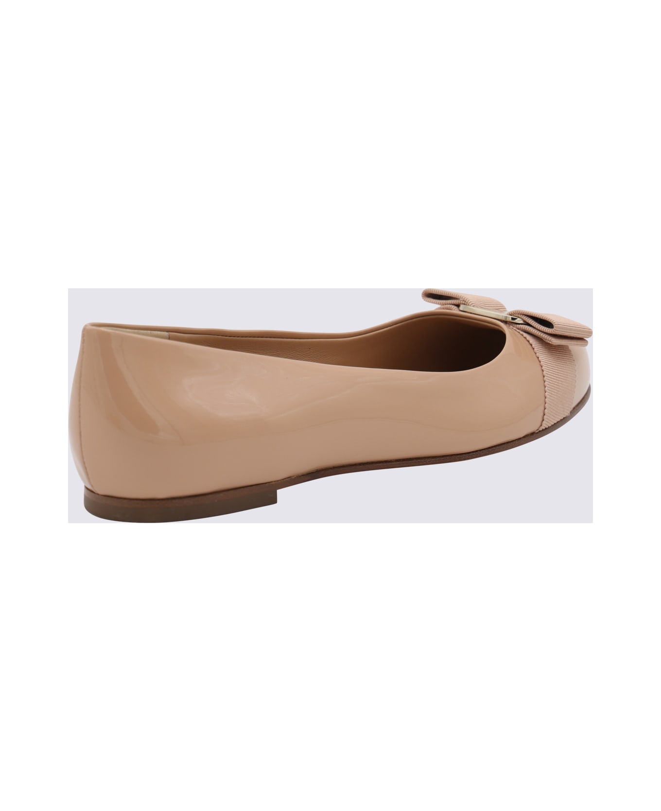 Ferragamo Beige Varina Flats - AMARETTI