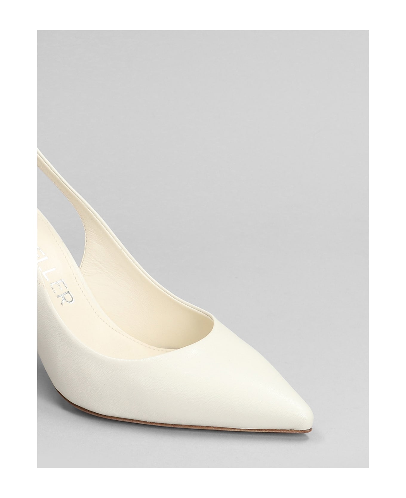 The Seller Pumps In Beige Leather - beige