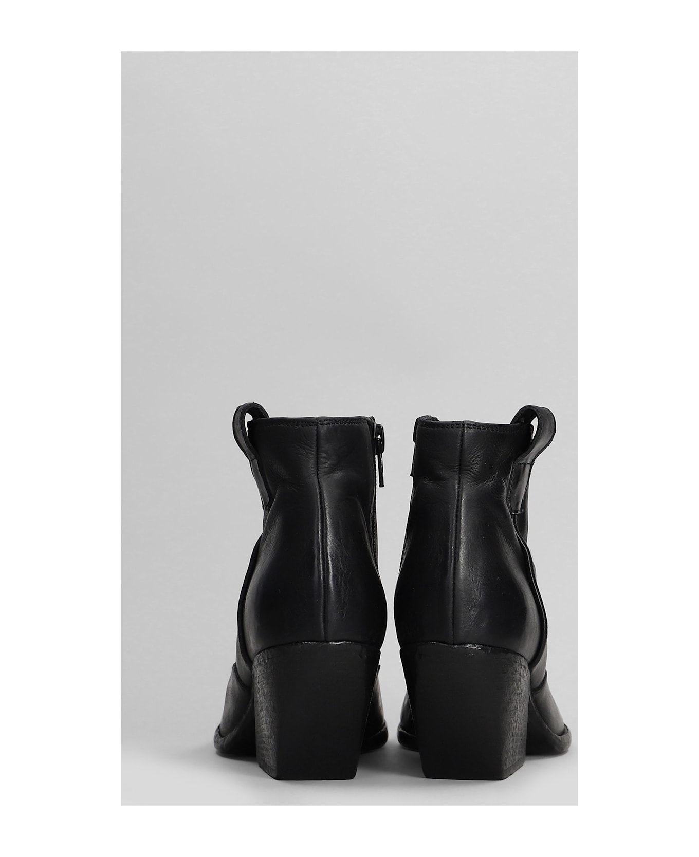 Elena Iachi Texan Ankle Boots In Black Leather - black