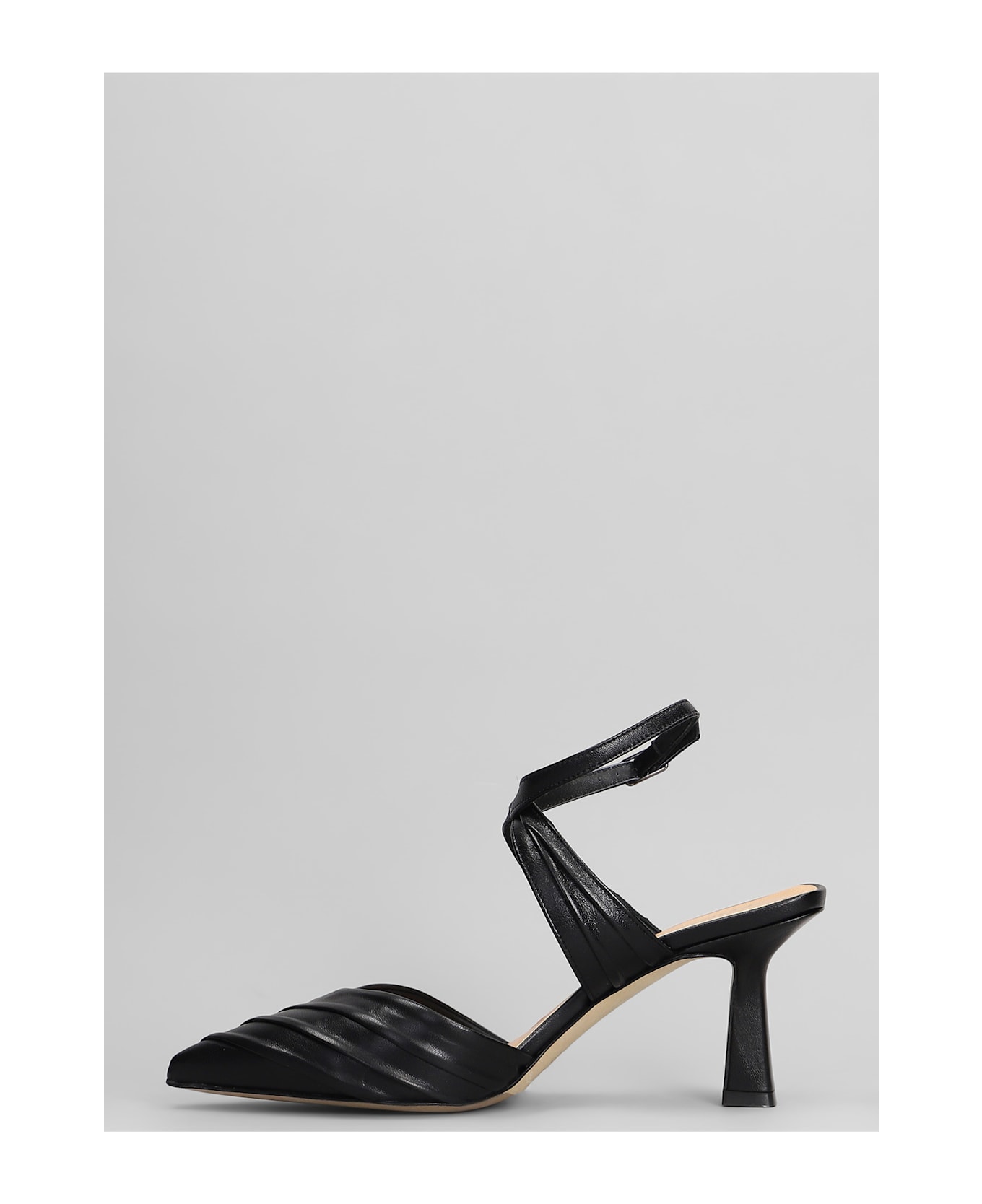 The Seller Pumps In Black Leather - black