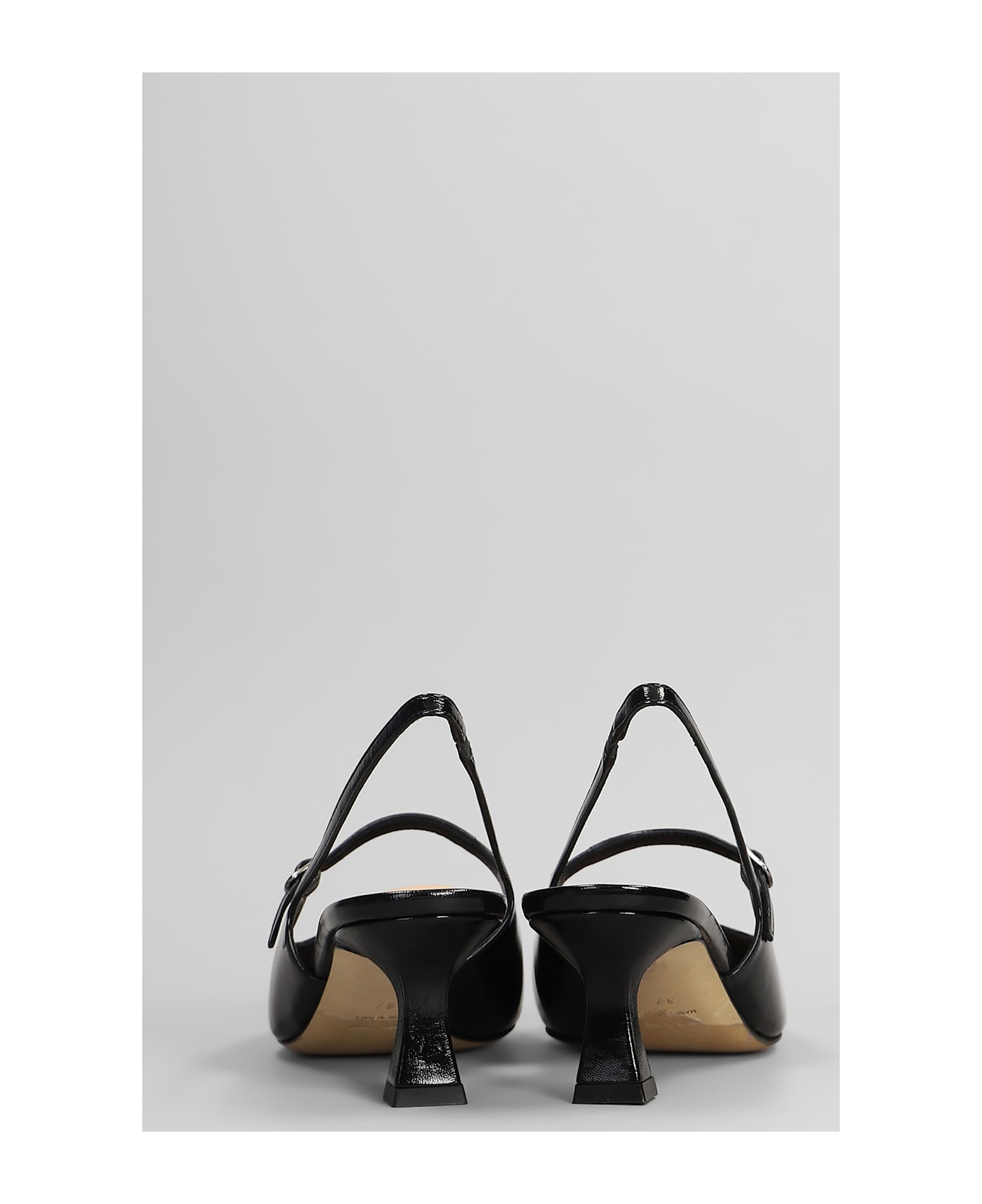 Julie Dee Pumps In Black Leather - black