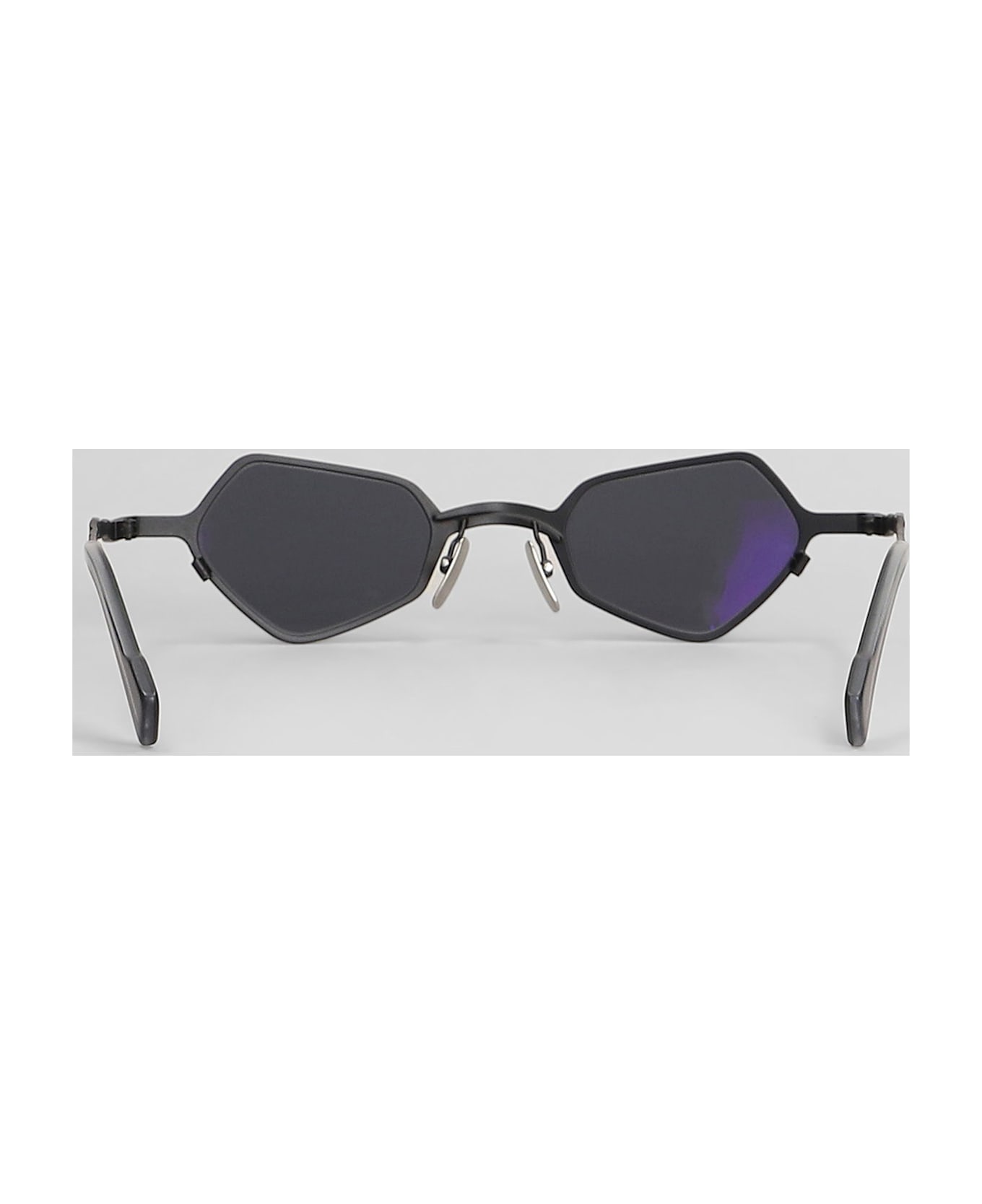 Kuboraum Z25 Sunglasses In Grey Metal Alloy - grey