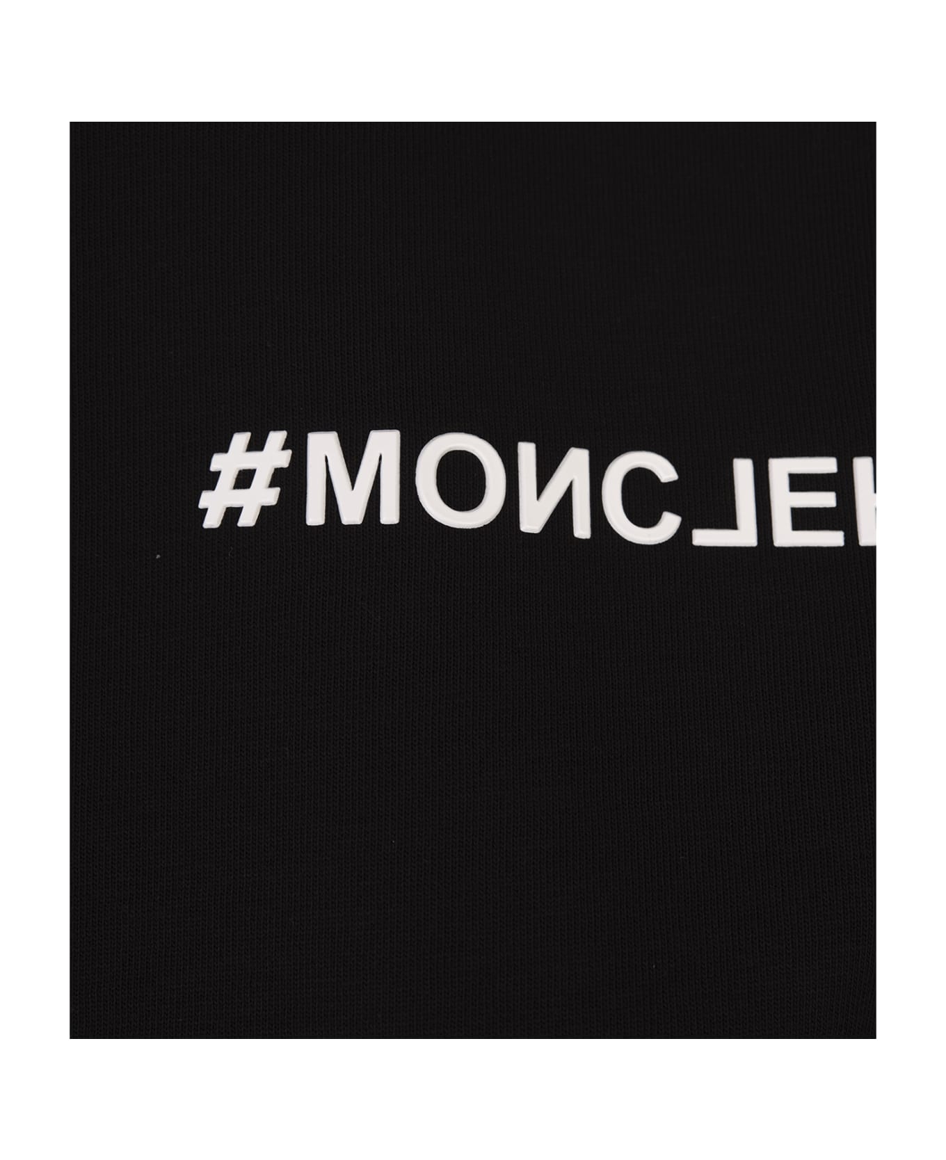 Moncler Grenoble Black T-shirt With Contrasting Logo - Black