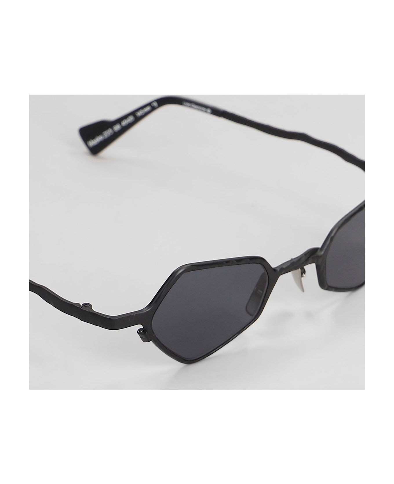 Kuboraum Z25 Sunglasses In Grey Metal Alloy - grey